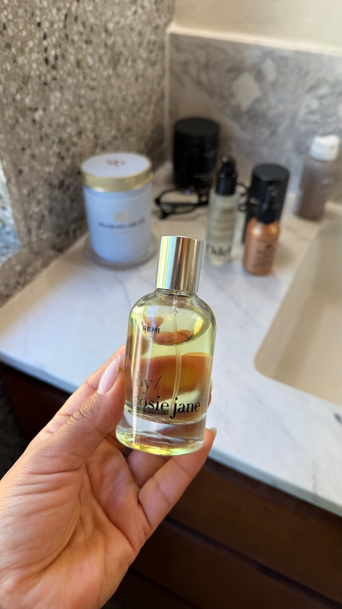 🤍 Found my wedding scent: Remi by Rosie Jane. It’s soft, fresh, and romantic without being overpowering—plus it’s non-toxic + clean 🌿. Linking it at Sephora so you can shop it too. ✨ 