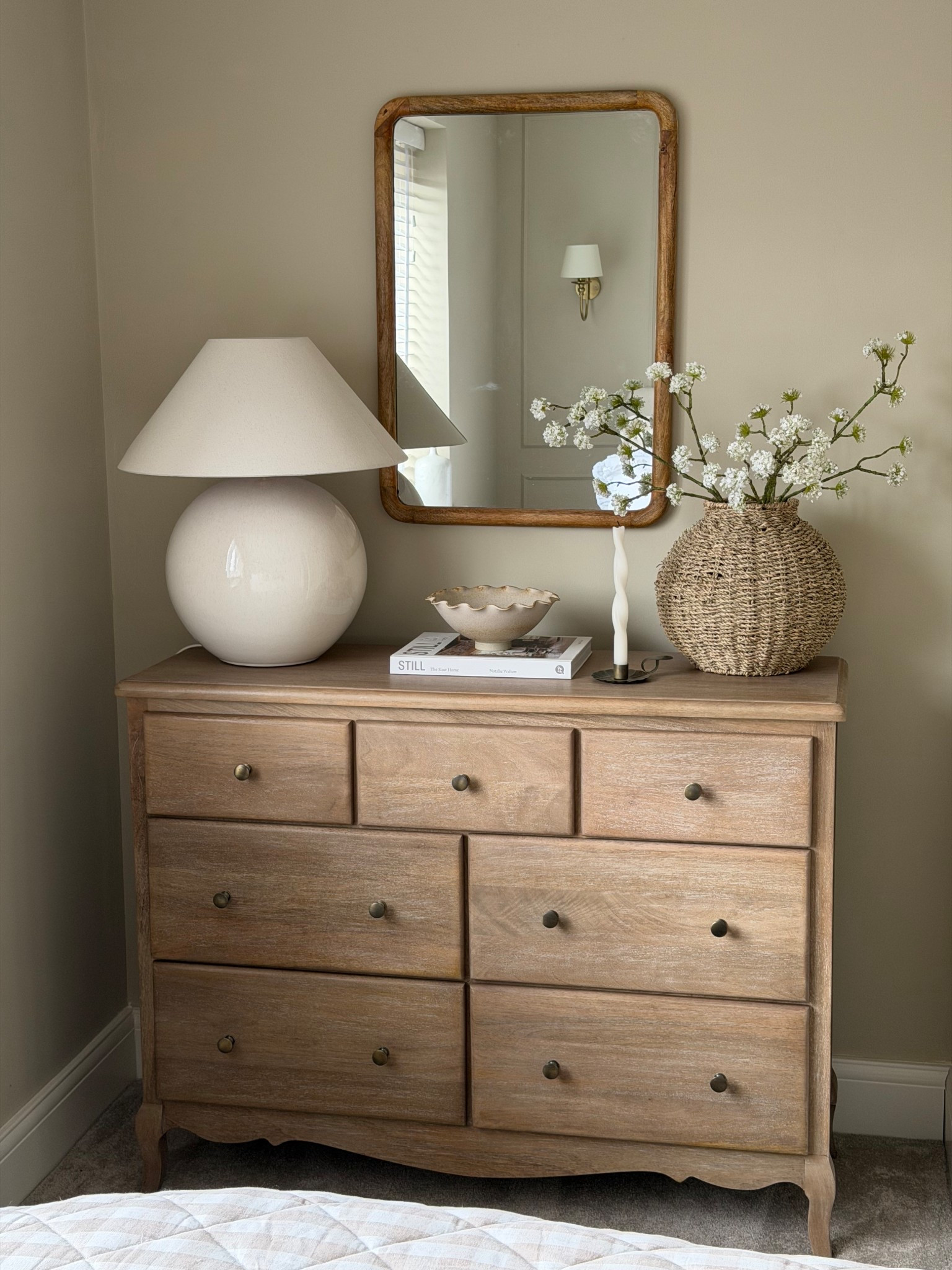New chest of drawers 🤍

Lamp, mirror, vase, faux stems, spring home decor, oak chest of drawers 

#LTKhome #LTKuk #LTKspring