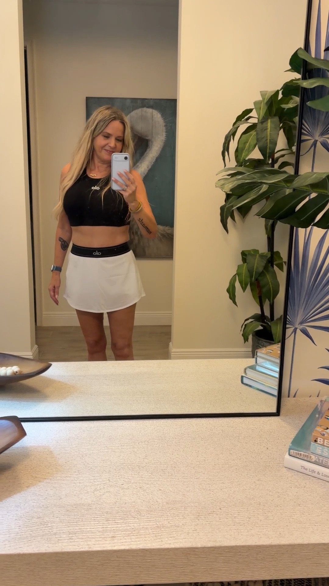 Florida fall = still sweating but make it sporty ✨🖤🤍
Serving sunshine tennis vibes in the Alo Aspire Tank (XS) & Match Point Skirt (S) — aka my “it’s fall but also 85°” uniform ☀️🎾
Linking everything below!

 #FloridaFallFashion #LTKFit #LTKActivewear #OOTD


#LTKFindsUnder100 #LTKOver40 #LTKActive