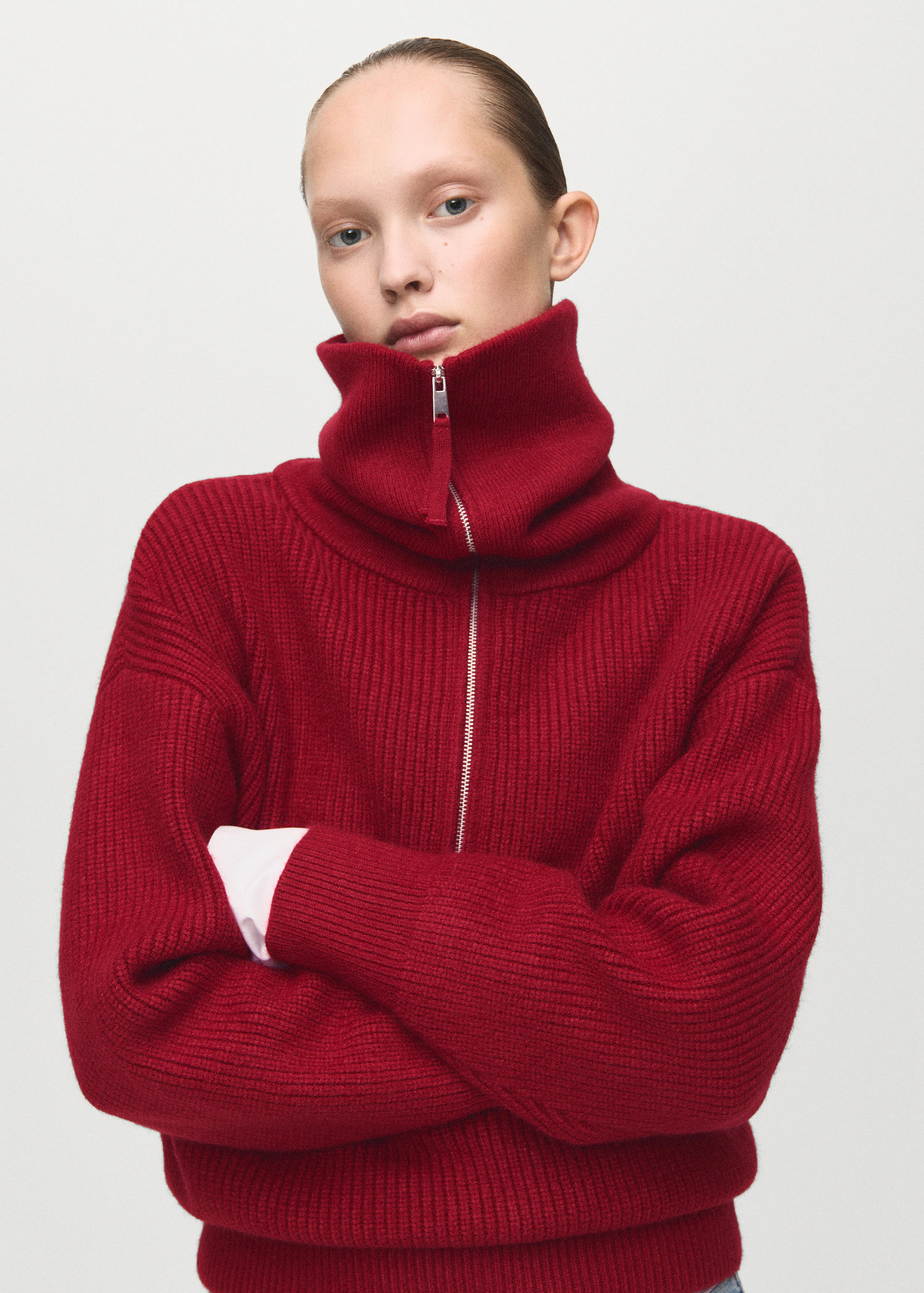 Sweater with funnel neck and zip | MANGO (UK)