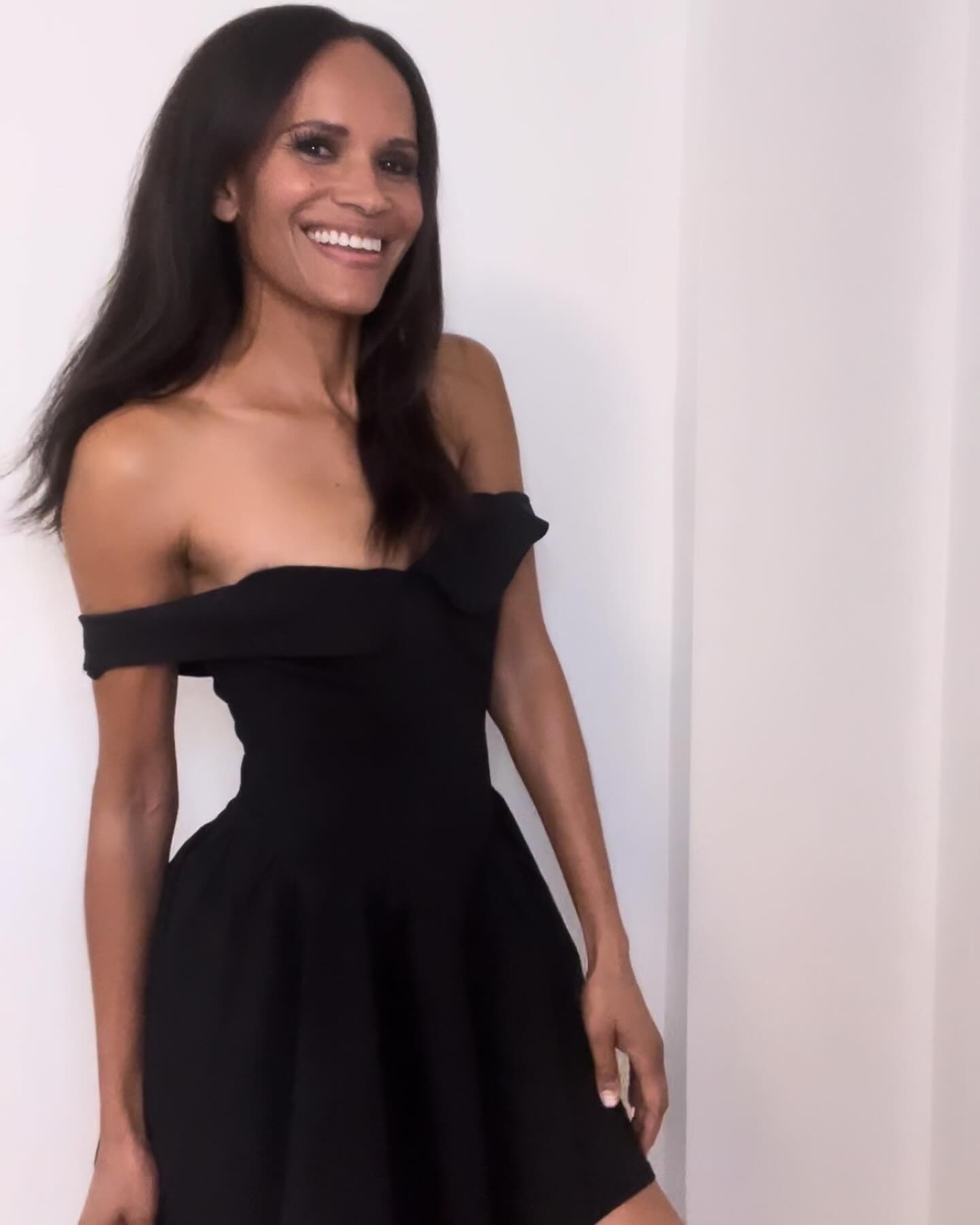 This Urban Outfitters dress is giving Christian Dior by way of vintage Alaia and you can see how happy all of this makes me! 

#followyourbliss #littleblackdress🖤 #fortheloveoffashion #fashioninspo #mystyletoday

#LTKParties #LTKHoliday