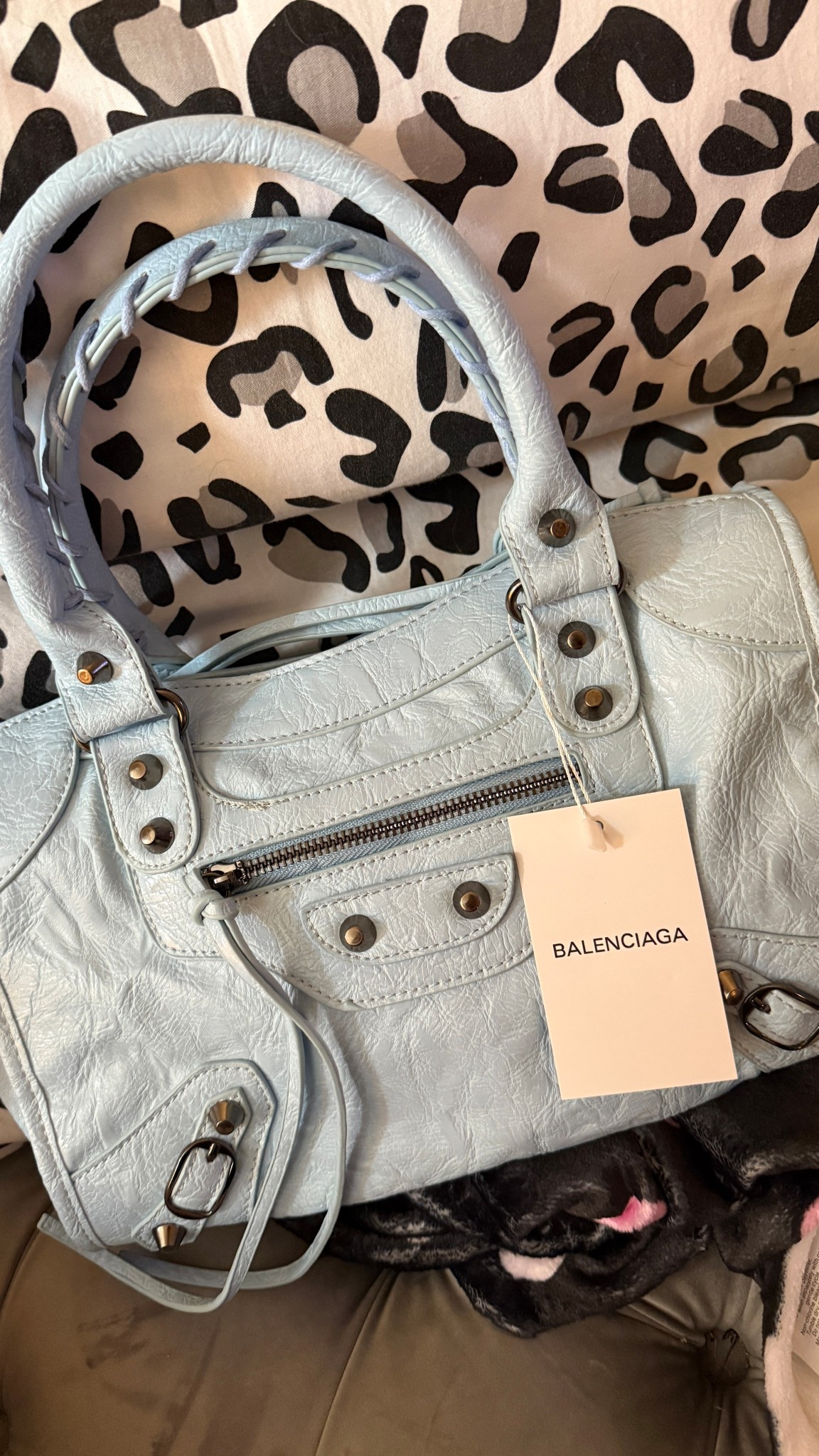 GORG. my fav type of purse  currently if u can’t tell lol 

#LTKGiftGuide #LTKSaleAlert #LTKootd