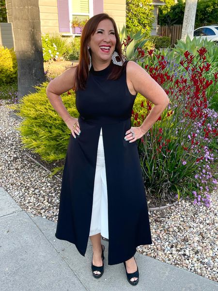 Obsessed with this chic, stylish & timeless Adrianna Papell Colorblock Matte Crepe Cropped Jumpsuit with Skirt Overlay in Black Ivory! So gorgeous & a must have in your spring & summer wardrobe 💃😎

#LTKstyletip #LTKcurves #LTKunder100