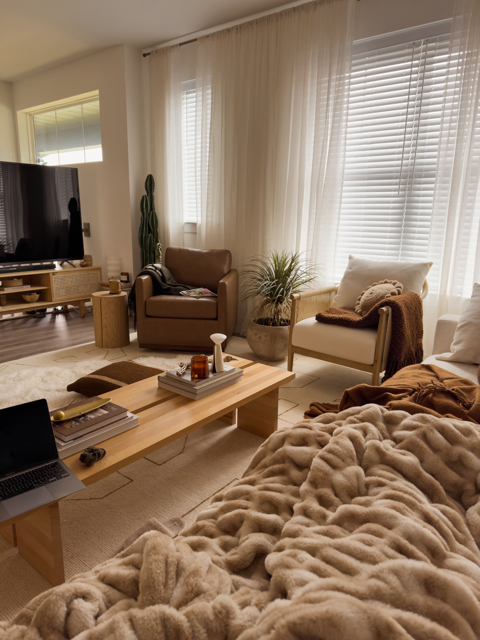 Rainy day vibes 🌧️ 

#LTKSpringSale #LTKhome #LTKsalealert