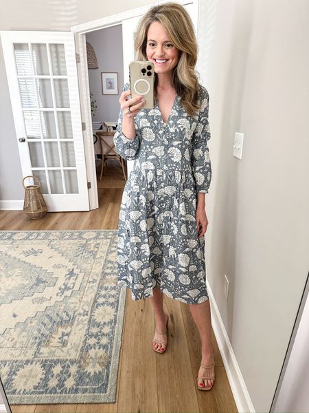 A fantastic dress pick for in between seasons! This dress and so many more great Amazon fashion finds on the blog: meghanlanahan.com

#LTKfamily #LTKtravel #LTKfindsunder50