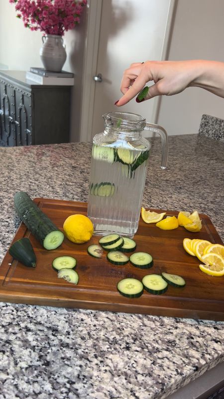 Cucumber lemon mint water 🥒 🍋 🍃 
.
.
.
.
.
#sundayreset #grwminspo #productive #productivevlogs #thatgirlroutine #thatgirlaesthetic #water #hydrate #cucmberwater #lemonwater #springtime #springinspo 

#LTKVideo #LTKSpringSale #LTKSeasonal