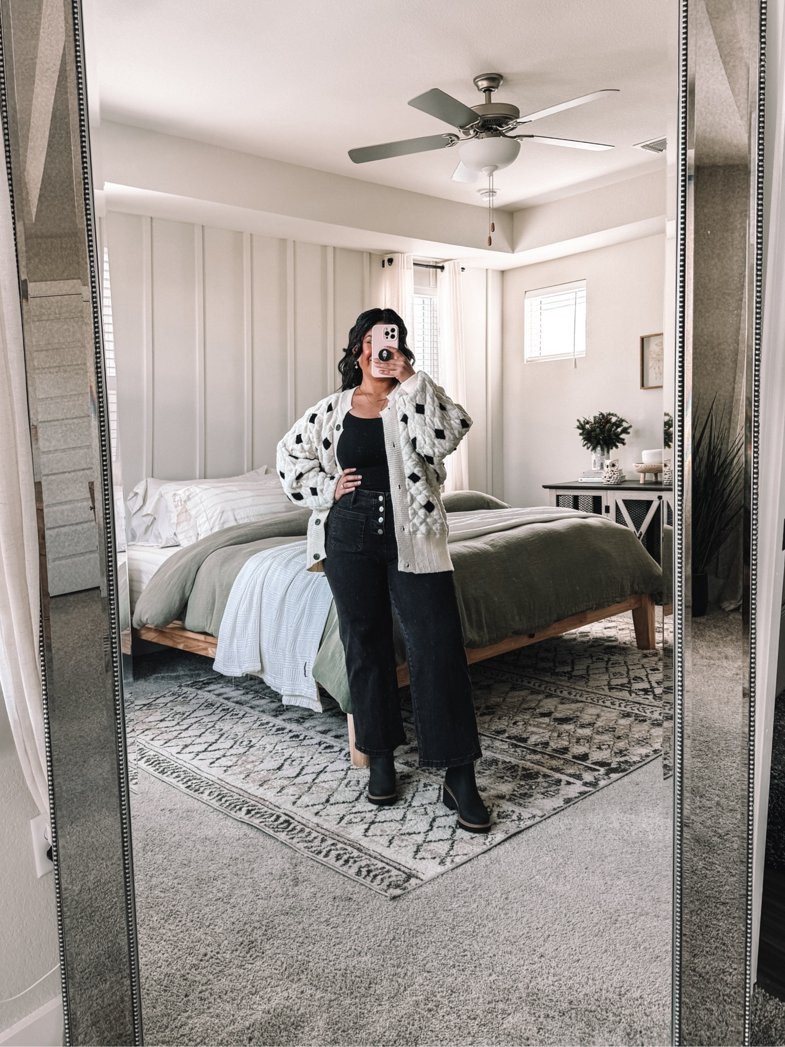 Amazon outfit: cardigan size large, tank size large, jeans size 12. Everything is true to size! I’m 5’1”. 

#LTKStyleTip #LTKMidsize #LTKFindsUnder50