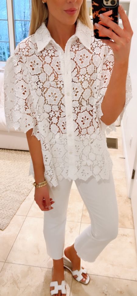 The most beautiful lace top. Oversized. 

#LTKstyletip