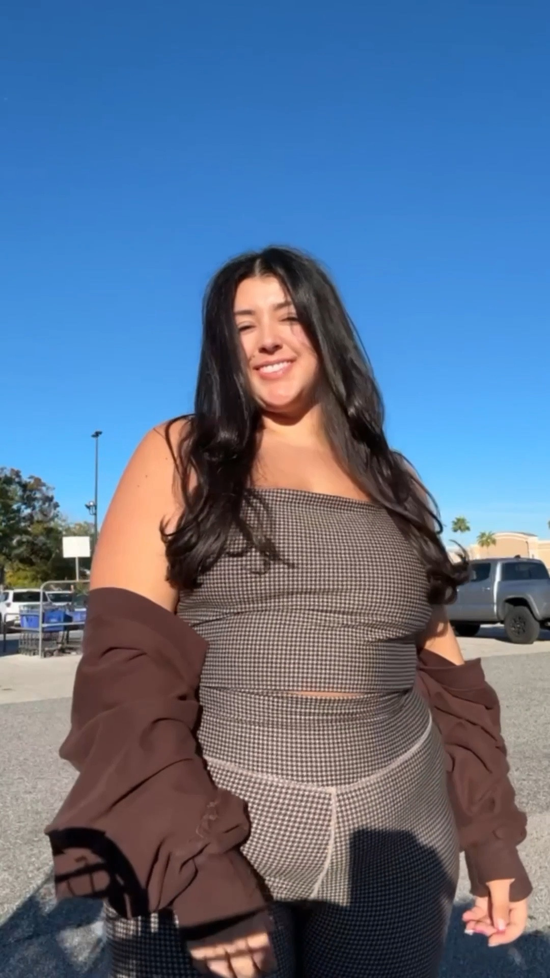 Abercrombie Curve Love activewear has me in my effortless off-duty era 🤎✨
This Curve Love matching set is made for curves—snatched at the waist, comfy through the hips, and actually stays put. Perfect for errands, travel days, coffee runs, or styled up with a jacket for that sporty-chic look.

I’m wearing my true size and love how supportive yet flattering this set feels. If you’re looking for plus-size friendly activewear, curve-hugging workout sets, or Abercrombie Curve Love reviews, this one is a must.

Shop my exact Abercrombie activewear set linked 💫

#LTKfit #LTKcurves #LTKactive
#AbercrombieCurveLove #AbercrombieActivewear #CurveLove
#PlusSizeActivewear #CurvyActivewear #SizeInclusiveStyle
#MatchingWorkoutSet #AthleisureStyle #EverydayOutfits 

#LTKPlusSize #LTKMidsize #LTKActive