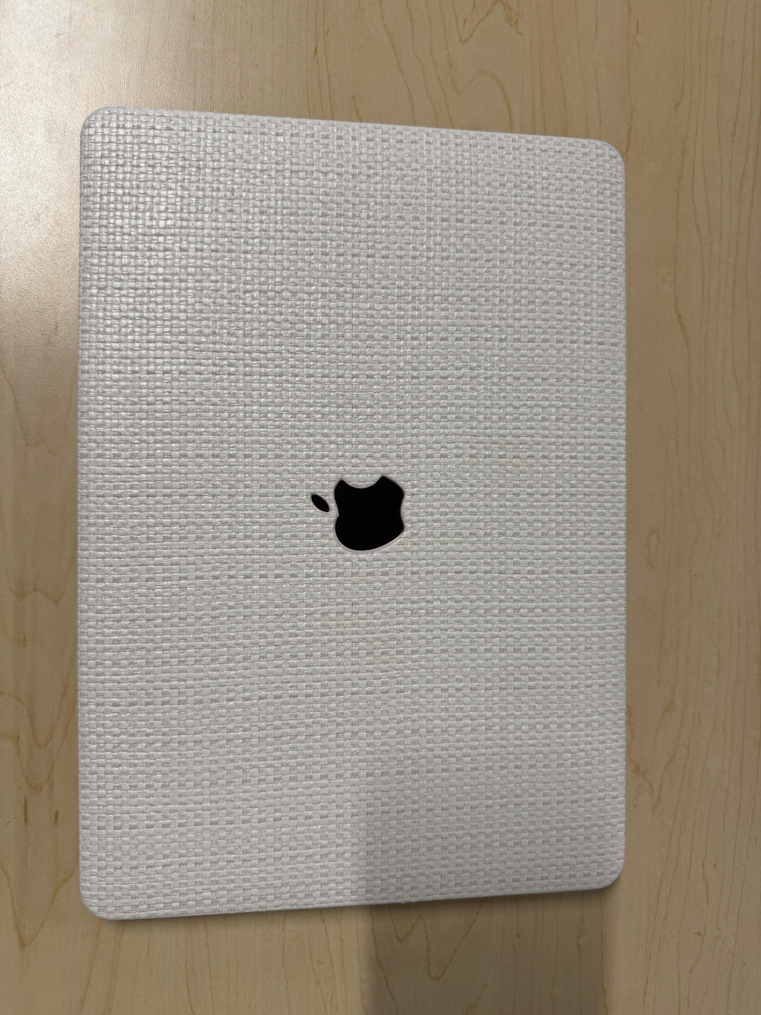 Study setup upgrade. 💻✨ This white woven-texture case gives my MacBook such a clean, minimal look while protecting it from daily wear and tear. A must-have for carrying it around campus

#LTKdayinmylife