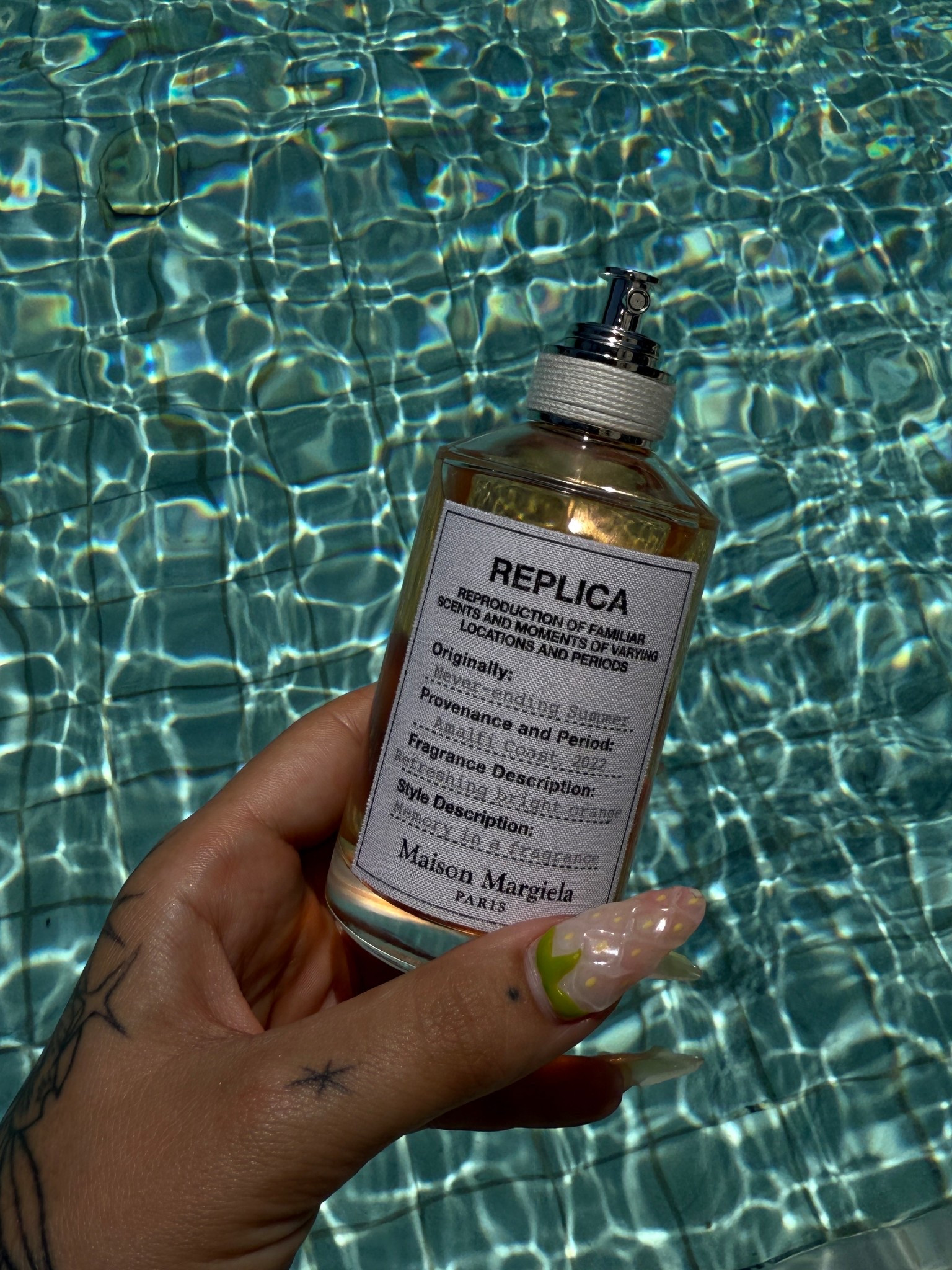 best summer scent. smells like aperol spritz’s on the almafi coast 🍊🇮🇹🍝🍹