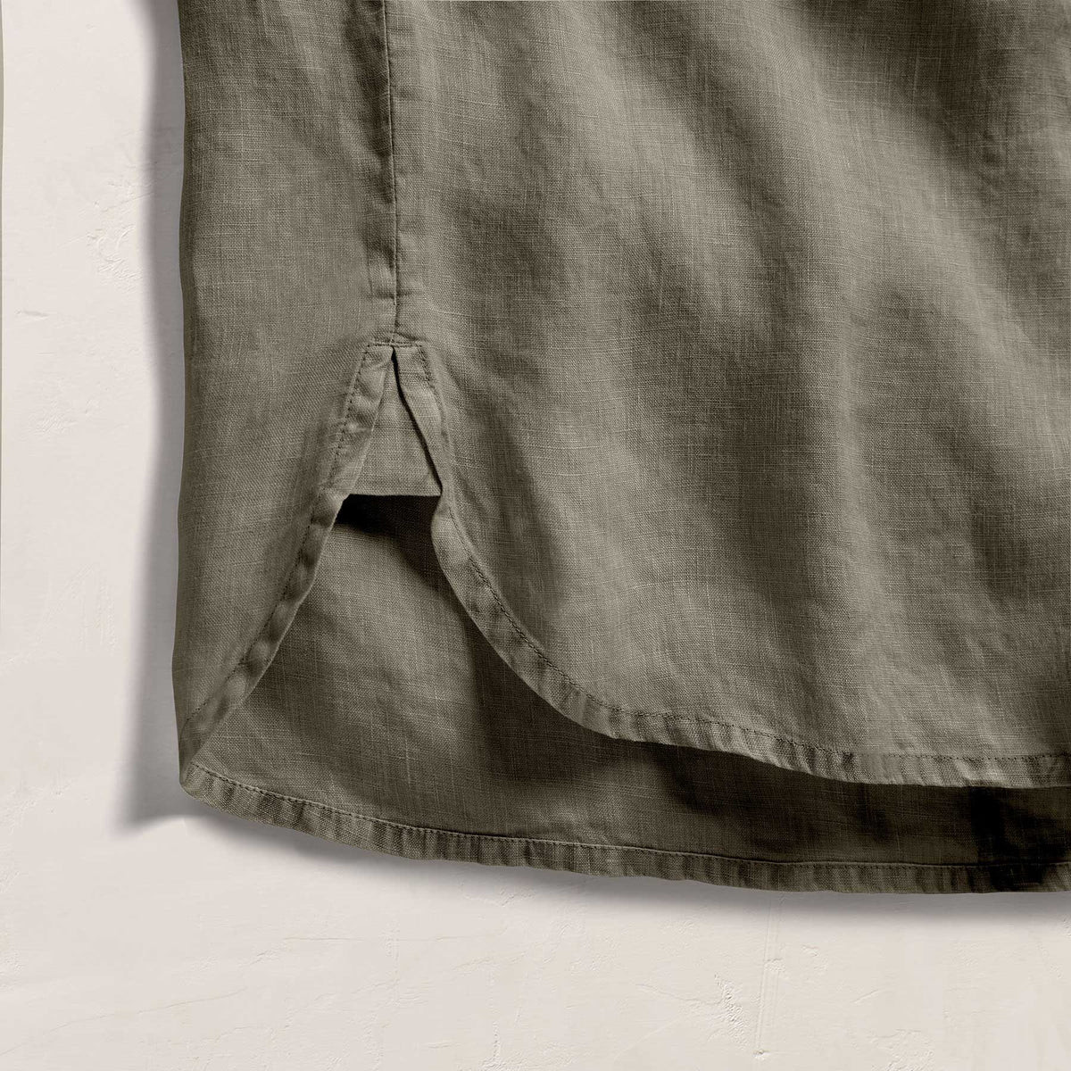 Lightweight Linen Shirt - Birch Pigment | James Perse Los Angeles | James Perse (US)