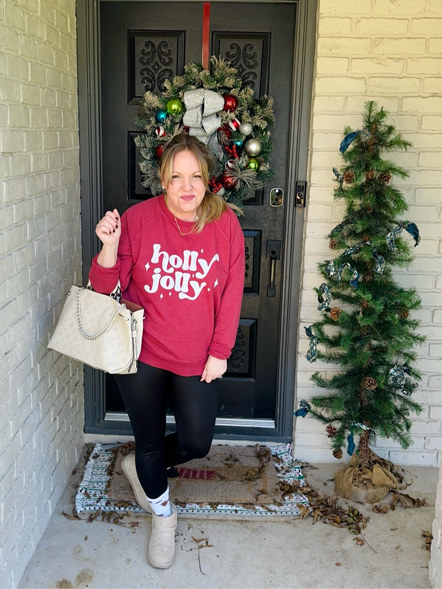 Large top; medium leggings 

#LTKfindsunder50 #LTKmidsize #LTKHoliday