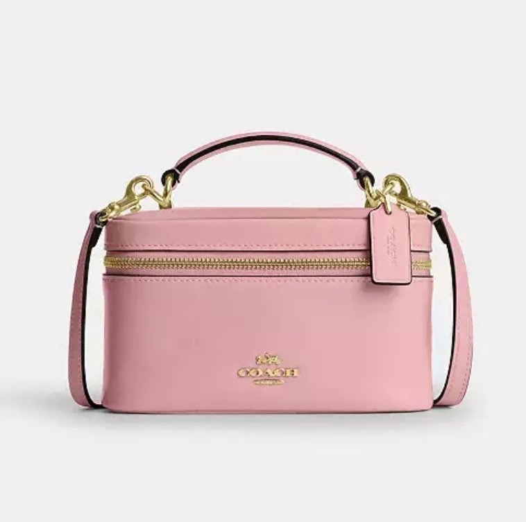 This Pink Coach 😍 can carry buy the handle, on shoulder or as a crossbody. Comes in more fab colors!

#LTKSaleAlert #LTKSeasonal #LTKdayinmylife