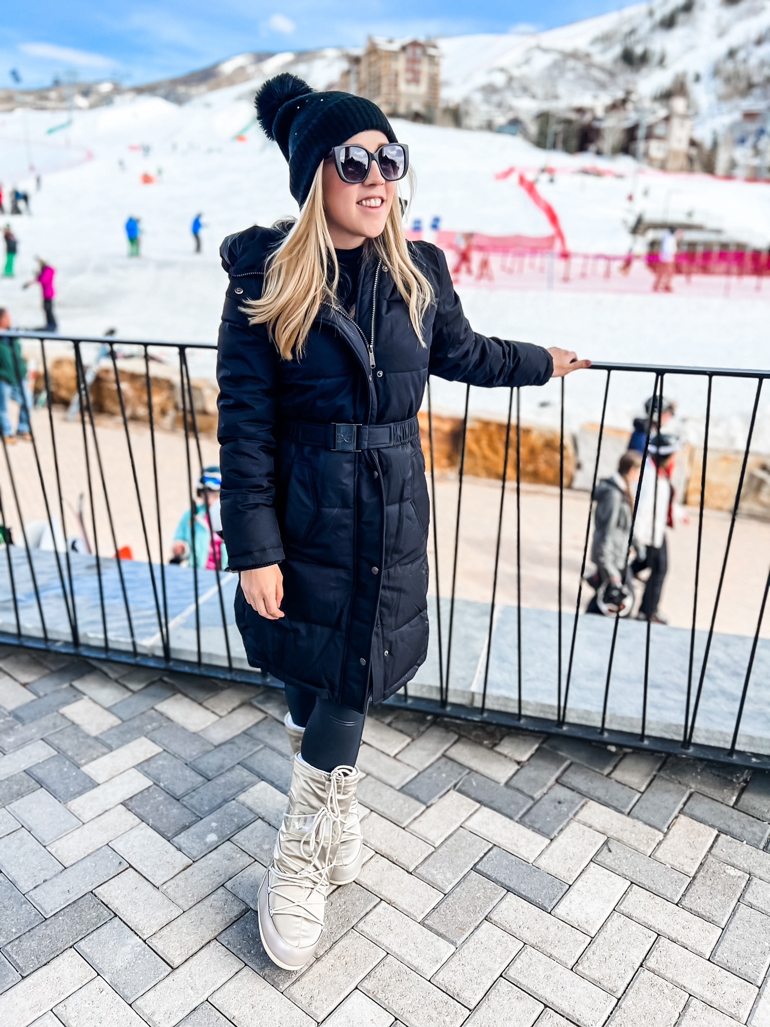 I love the belt on this long puffer coat! Fits TTS. Moon Boons fit TTS I wear a 37 (size 7).

Winter outfit. Ski. Aprés ski. Ski outfit. Winter coat. Winter boots. 

#LTKstyletip #LTKSeasonal #LTKshoecrush