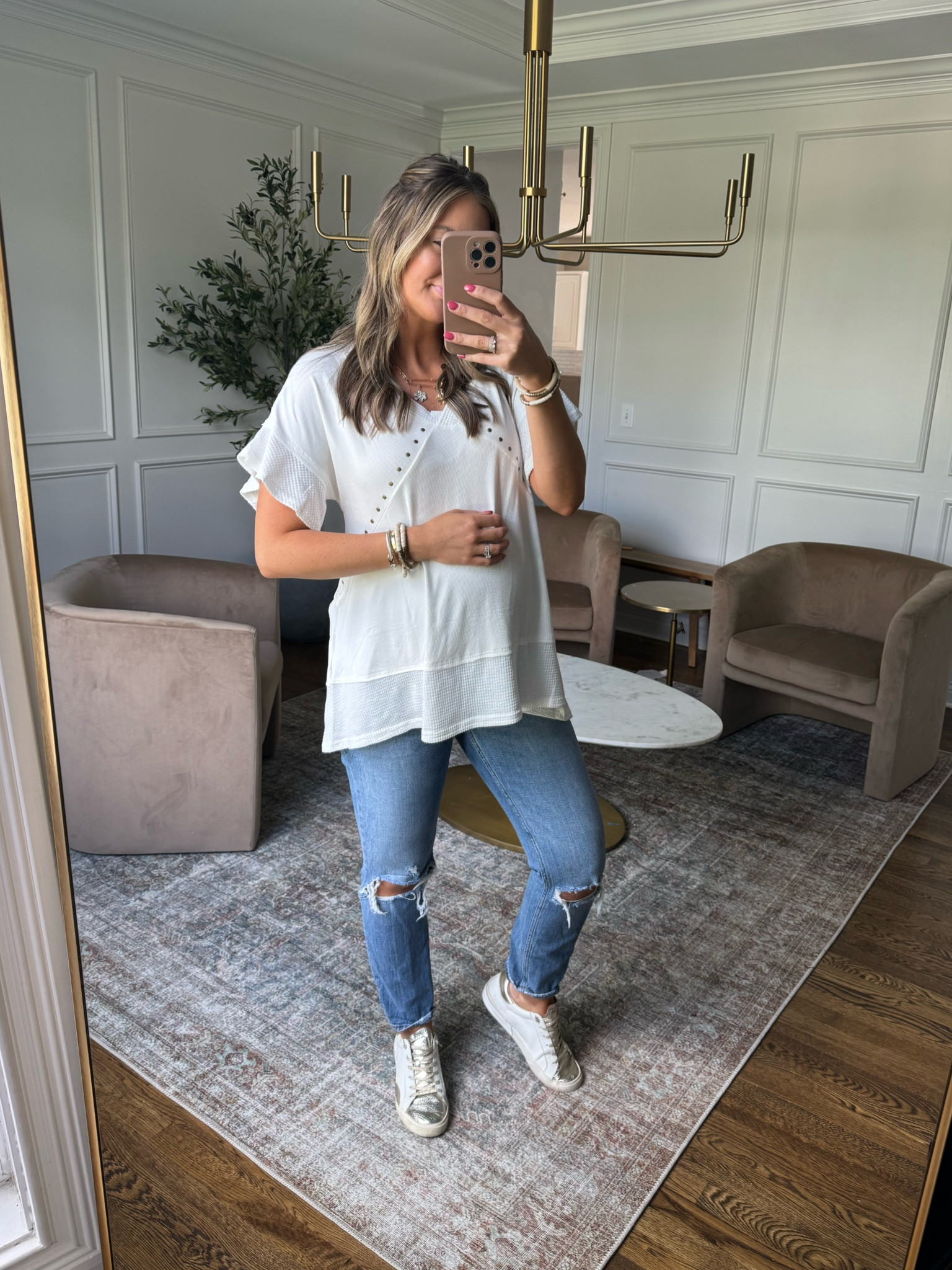 Maternity jeans that are actually cute! And the perfect bump/friendly top! 

Top fits tts 
Jeans tts (I have a 28) if between size up 



#LTKFindsUnder50 #LTKBump #LTKStyleTip