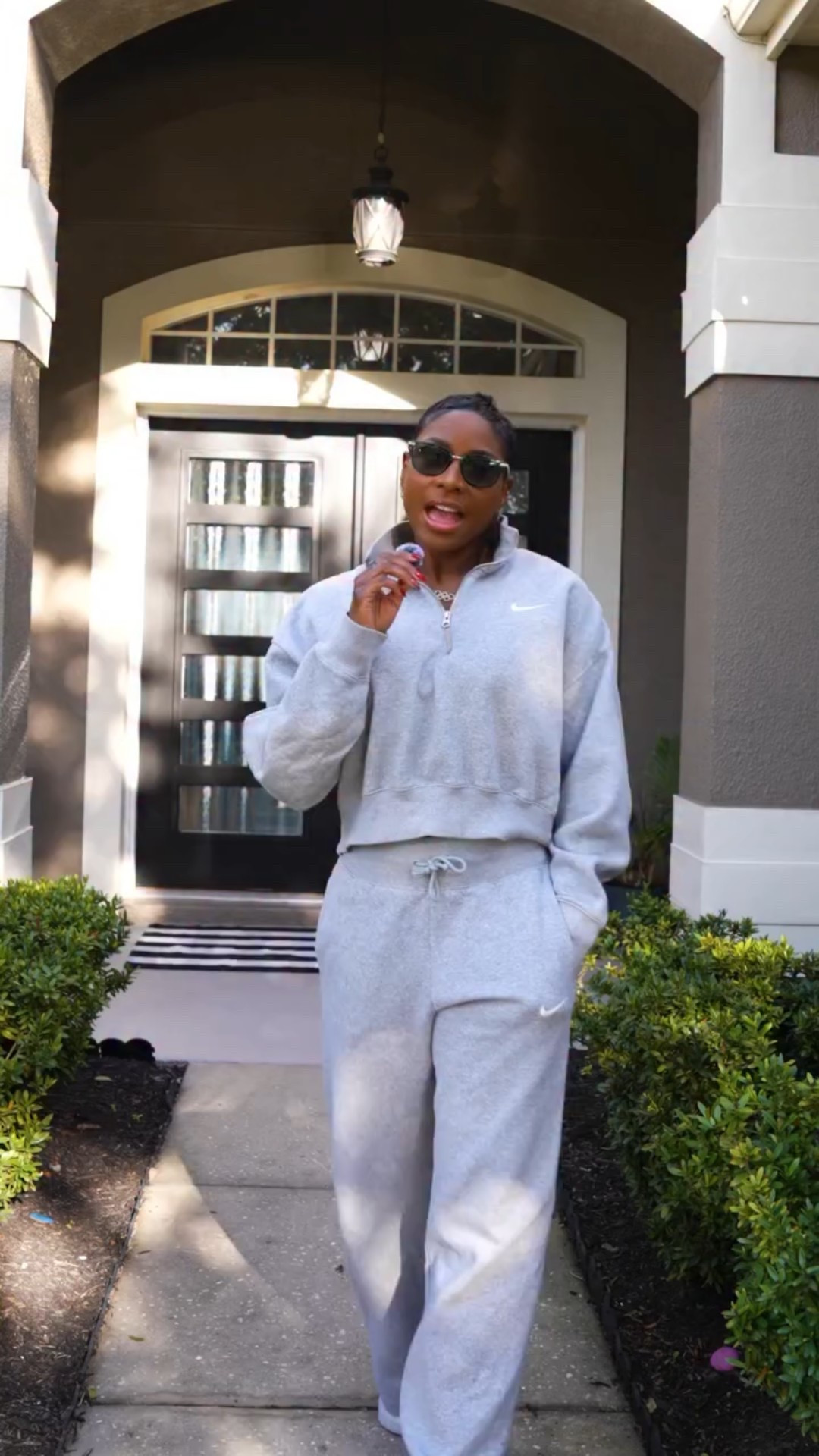 Outfits for days when my body feels off!

#momover40 #momlifestyle #fashionblogger #outfits