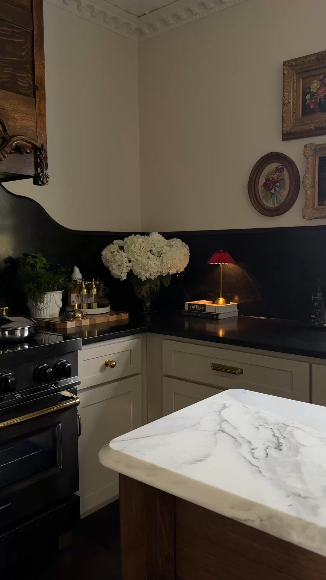 You know what your kitchen is missing?  An herb garden and a mini lamp!  Linked what I could for y’all here!  #kitchendecor #springkitchen #herbgarden 

#LTKSeasonal #LTKHome