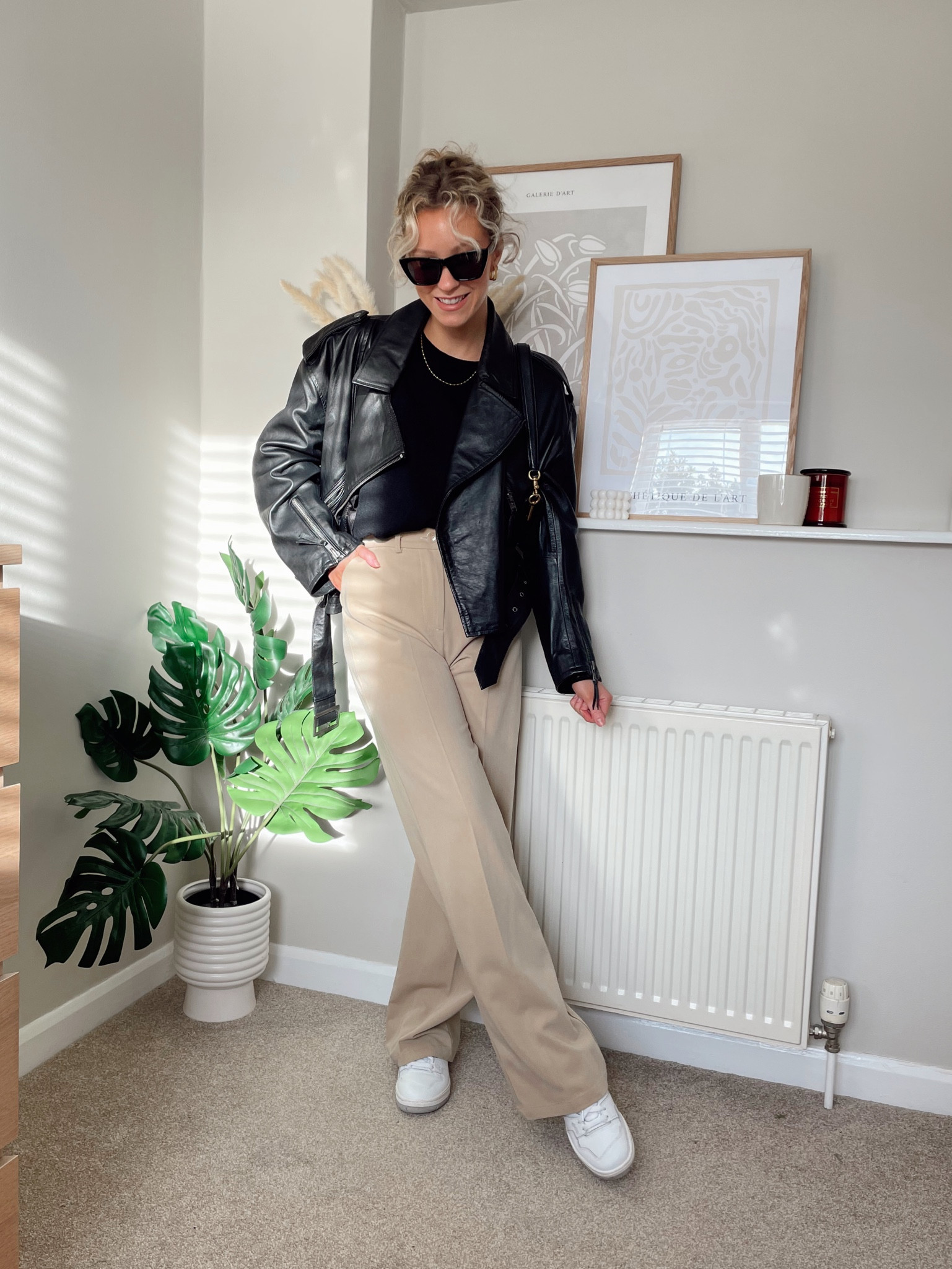 Styling new balance 550s

Oversized leather jacket - nastygal
Wide leg high waisted beige trousers - old motel rocks
Black thin knit sweatshirt - Amazon fashion 
Black angled sunglasses - quay 
Black shoulder bag - coach tabby 26 

#LTKstyletip #LTKSeasonal #LTKeurope