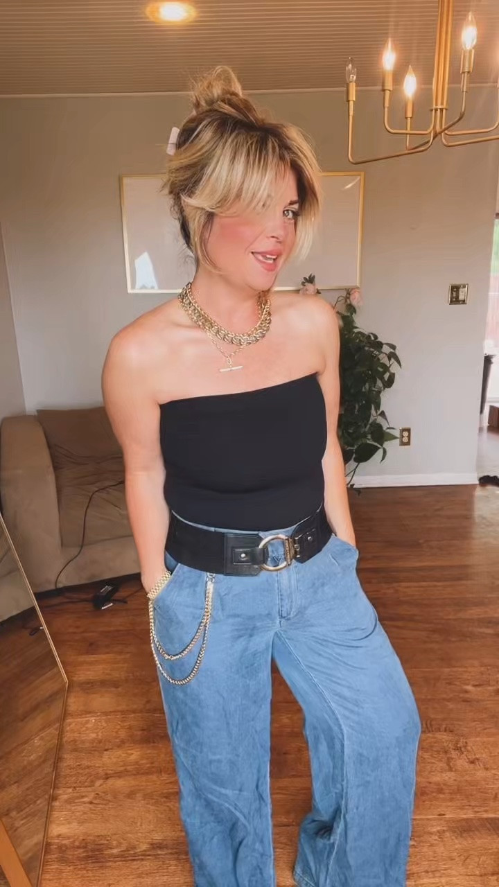 I love wide leg jeans… I’m love the cinch baggy by Levi’s!

#LTKootd #LTKOver40 #LTKWorkwear