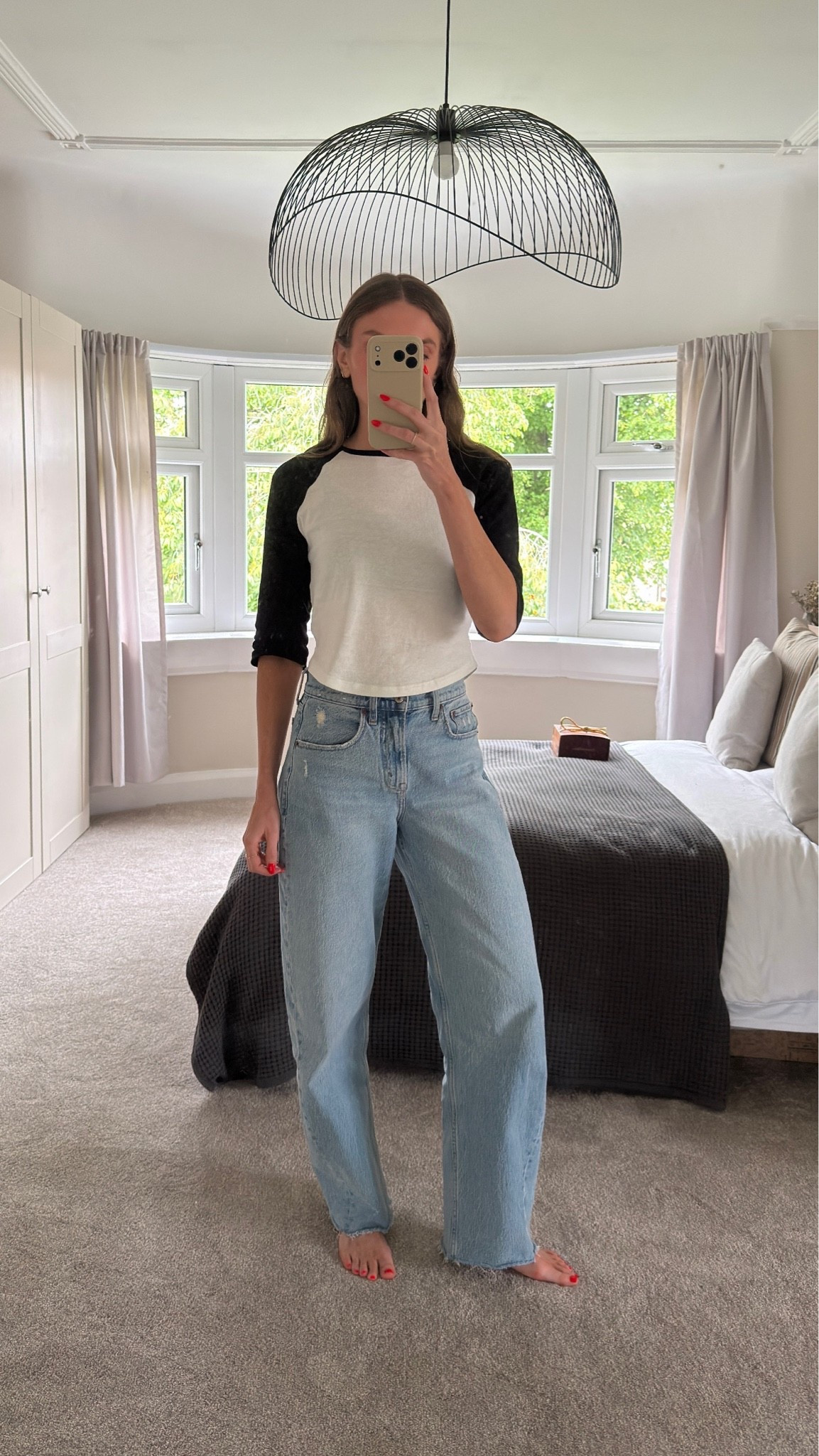 Small in the Zara top
25 Long in the Abercrombie high rise barrel leg jeans in the light blue denim
I’m 5ft 6