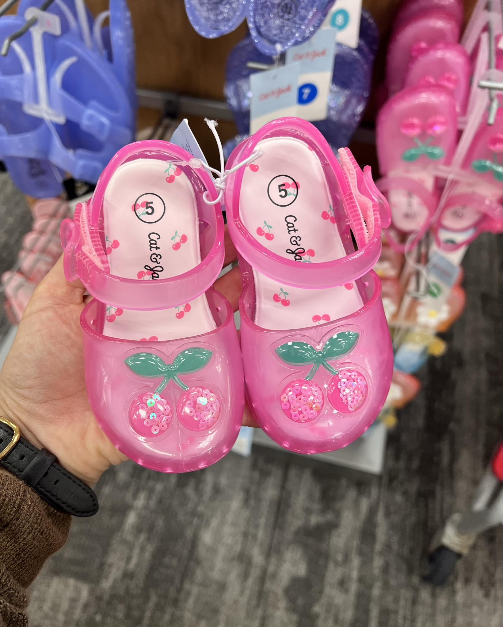 40% off toddler sandals

Target finds, Target style, kids shoes 

#LTKSpringSale 

#LTKSaleAlert #LTKmomlife
