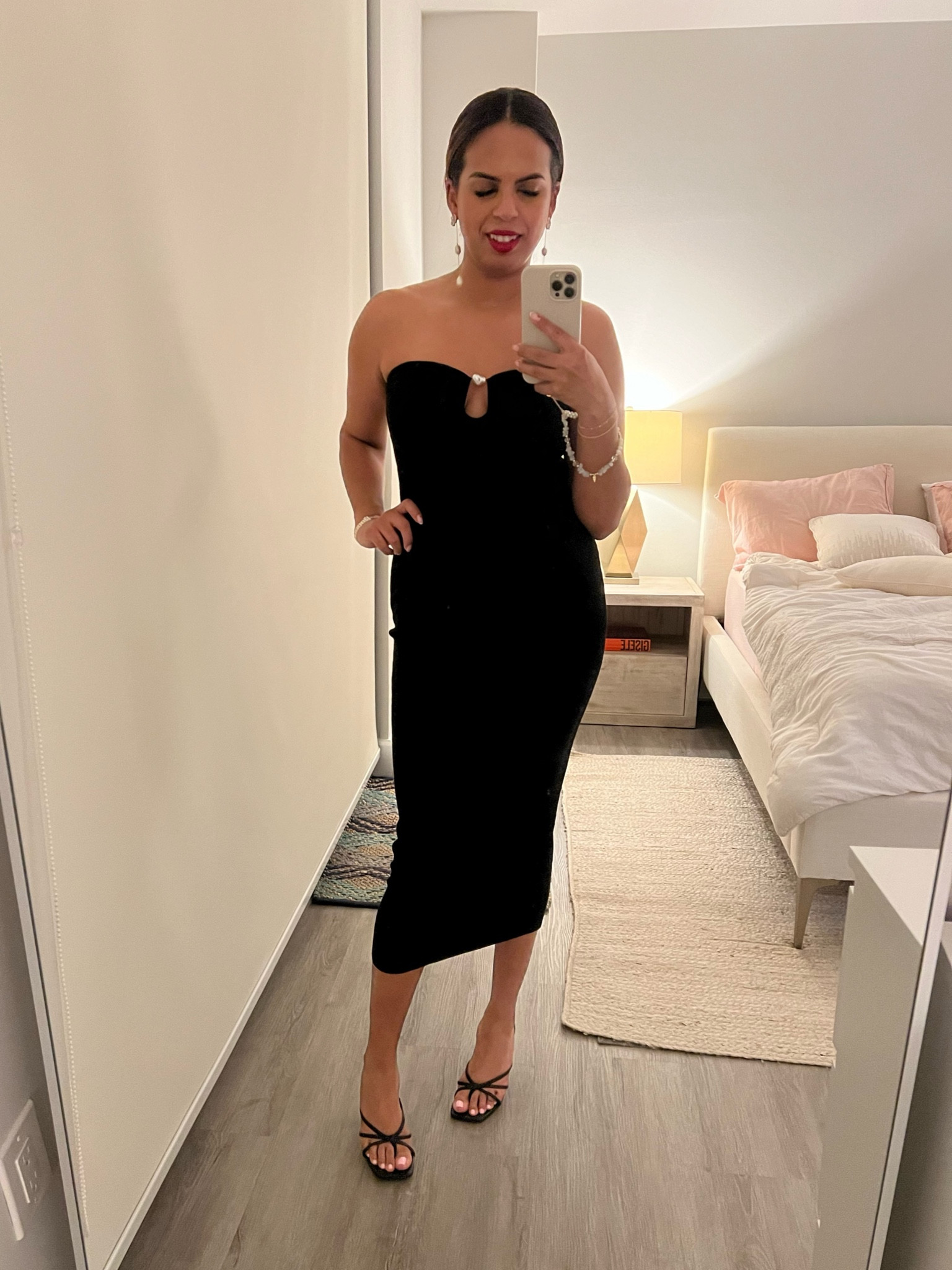 The pearl dress 

#LTKstyletip #LTKover40 #LTKSeasonal