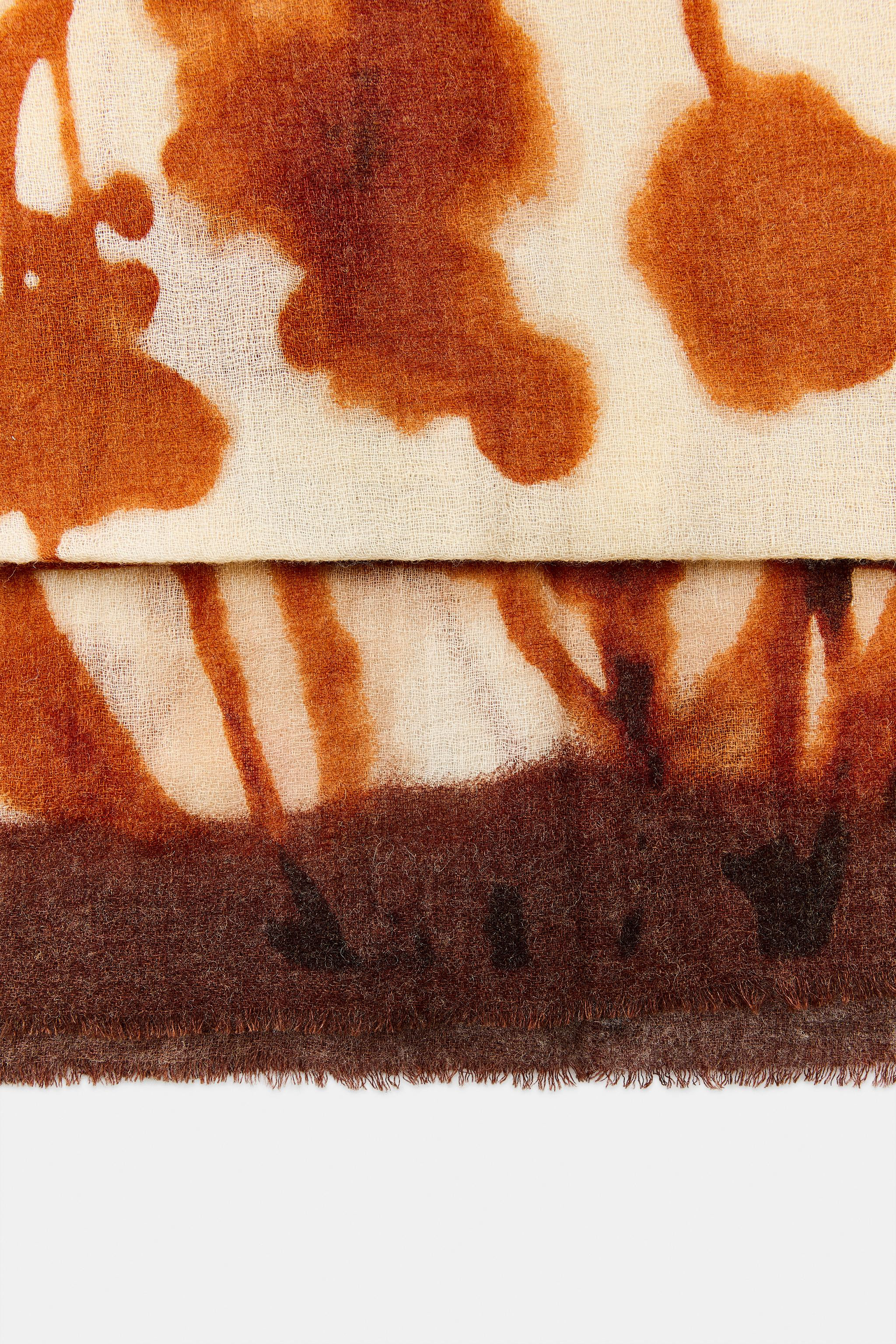 FLORAL PRINTED WOOL SCARF | Zara US