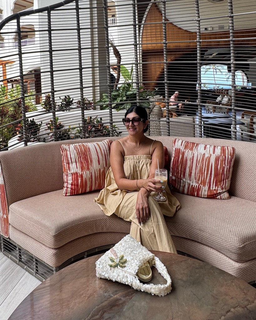 Linen two piece set from @Chicwish is perfect for the heatwave or warm climates like travel to Florida, Hawaii or California. I’ve paired with this cute sequins evening bag. 

#matchingset #linenset #heatwaveoutfit #summer #traveloutfit #hawaii

#LTKTravel #LTKMidsize #LTKootd