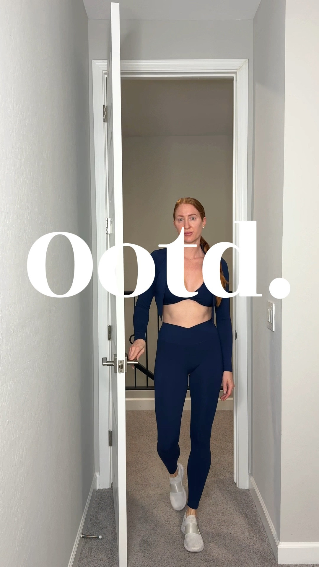 Gym fit ootd wearing CSB set in navy. 

#leggings #activewear #matchingset #navy #croptop

#LTKfitnessgoals #LTKootd #LTKgrwm