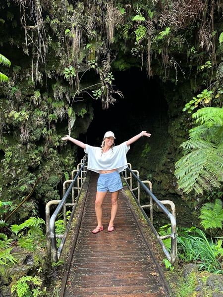 Lava tube ‘fit 🤣💁🏼‍♀️

Tee - large, fits pretty oversized 
Shirts - medium


#LTKTravel #LTKMidsize