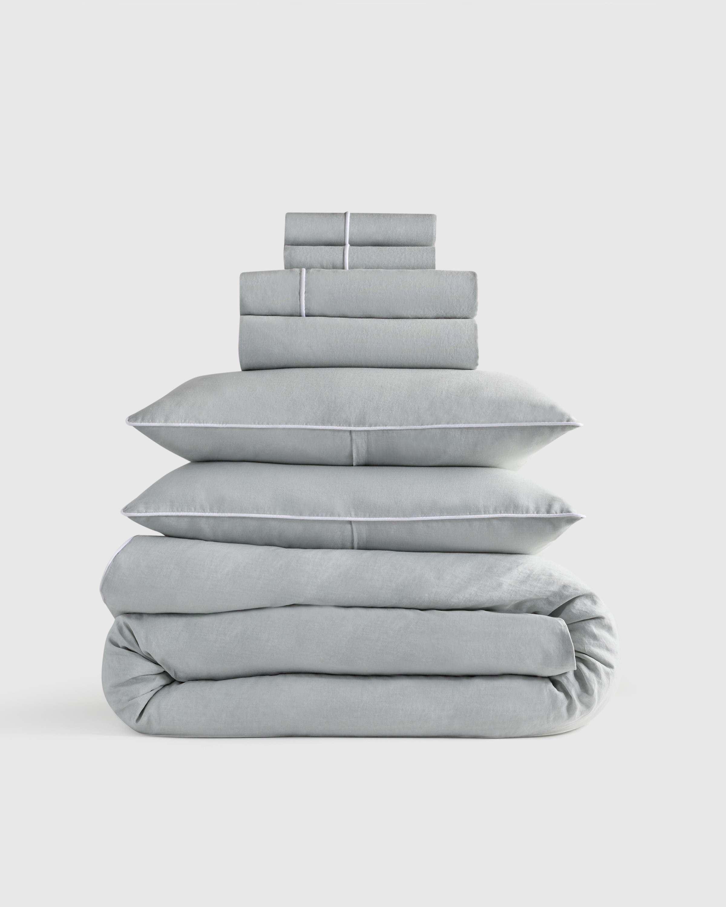 Quince | European Linen Piped Deluxe Bedding Bundle in Mist/White, Size Queen | Quince