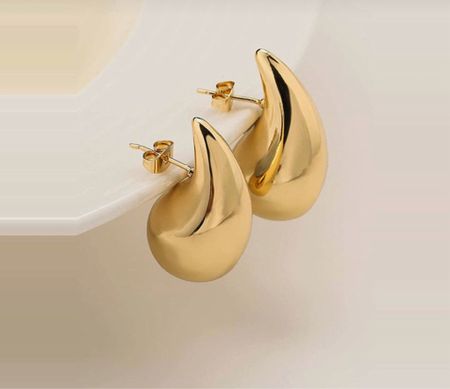 Dome earrings ✨ 

#LTKSeasonal #LTKfindsunder100 #LTKeurope