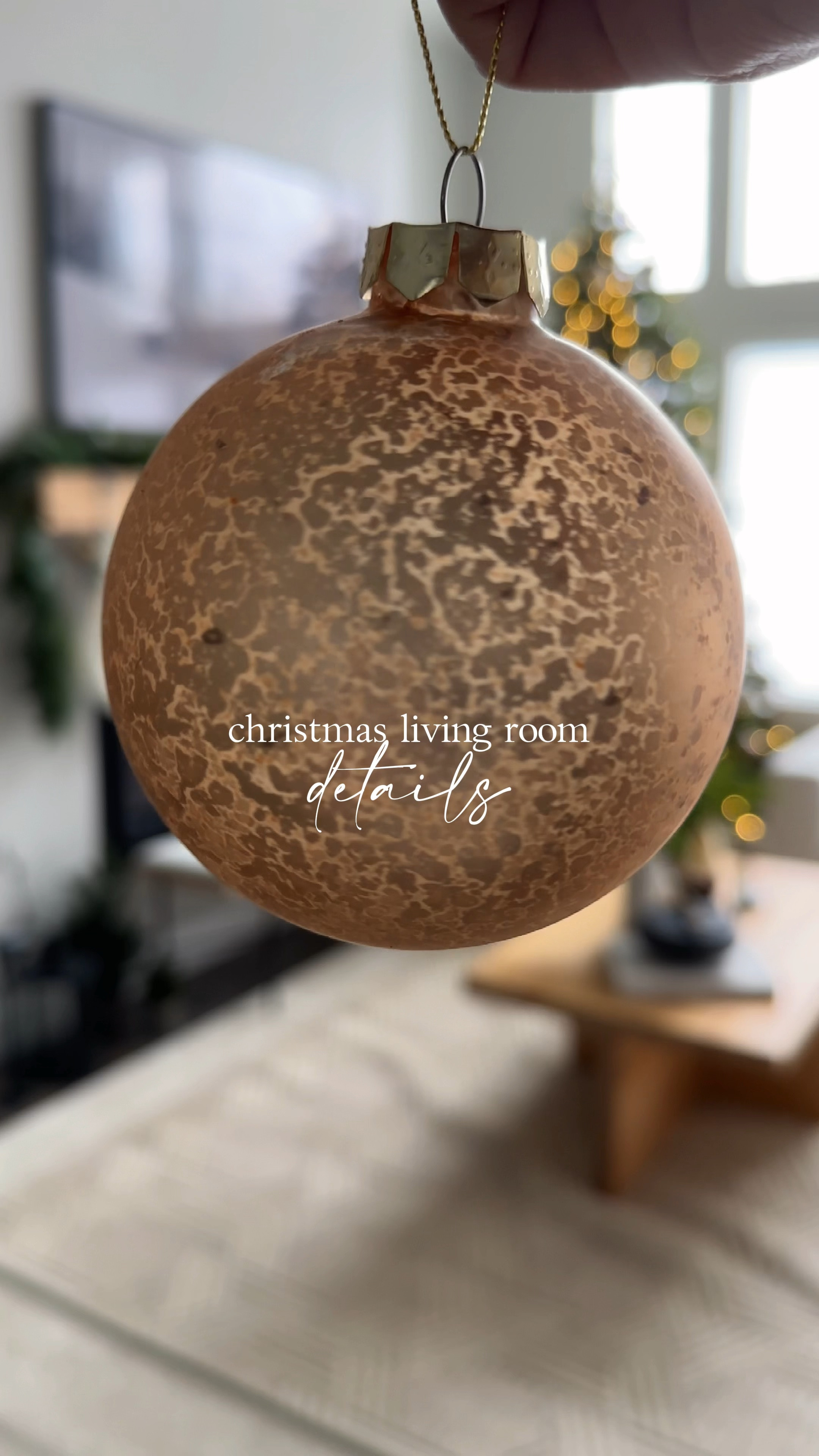 Linking my living room Christmas decor!

Home decor, Christmas decor, living room, garland, Christmas tree, reindeer, Christmas pillow

#LTKHoliday #LTKSeasonal #LTKhome