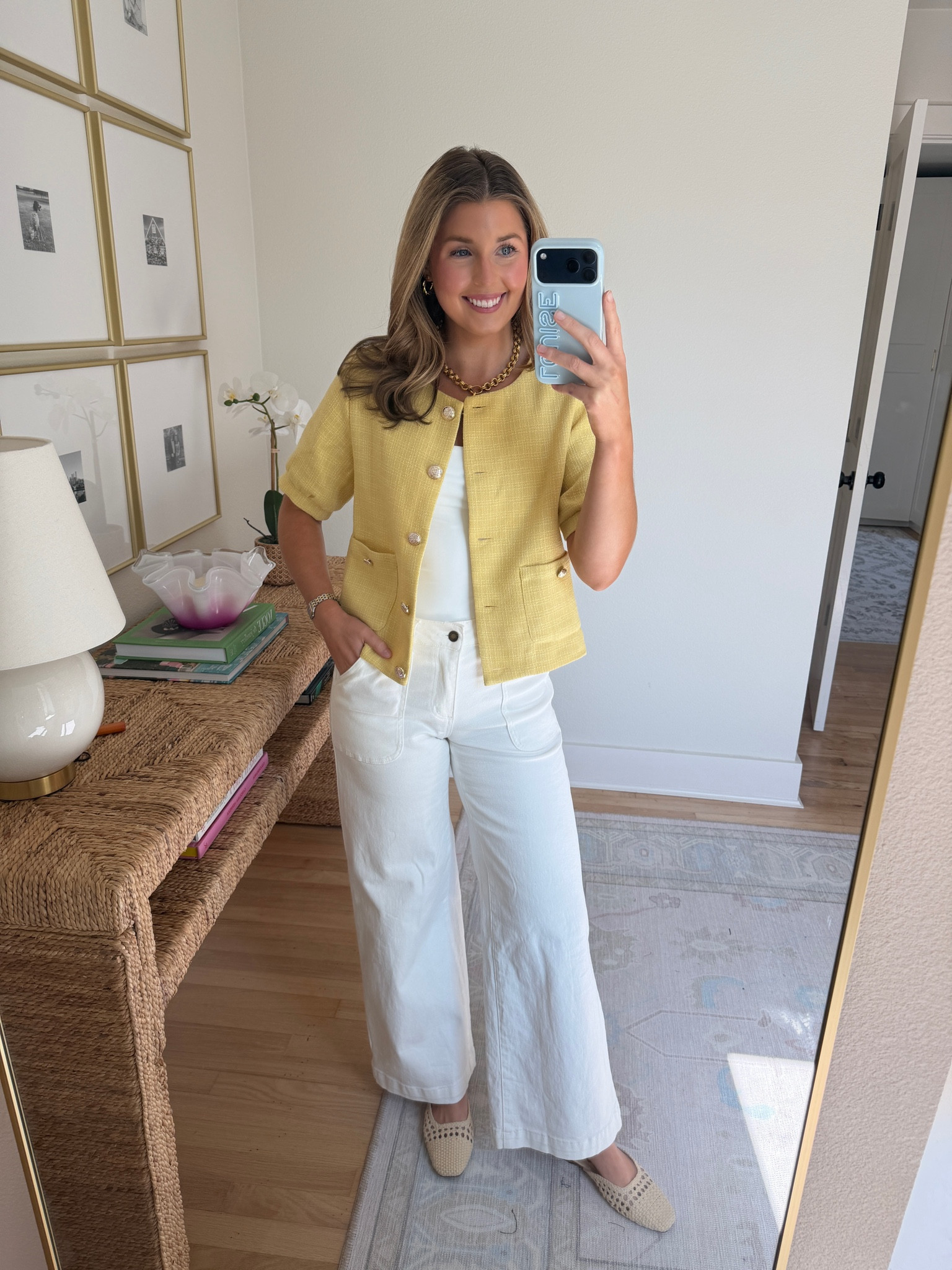 Cute workwear outfit idea! Wearing a S in jacket and 4 in pants