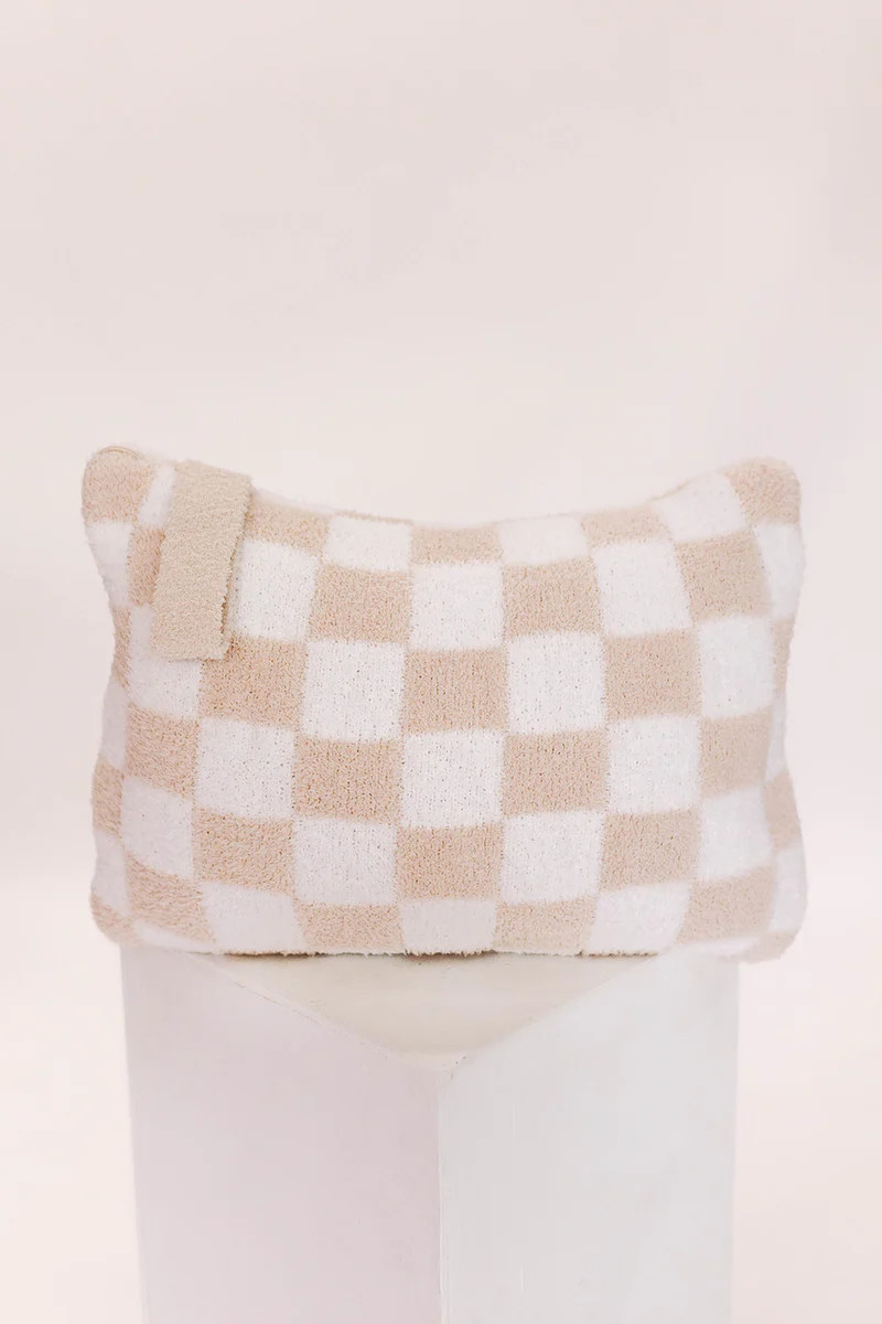 Sand Check Quillow (50*60) | Staykation