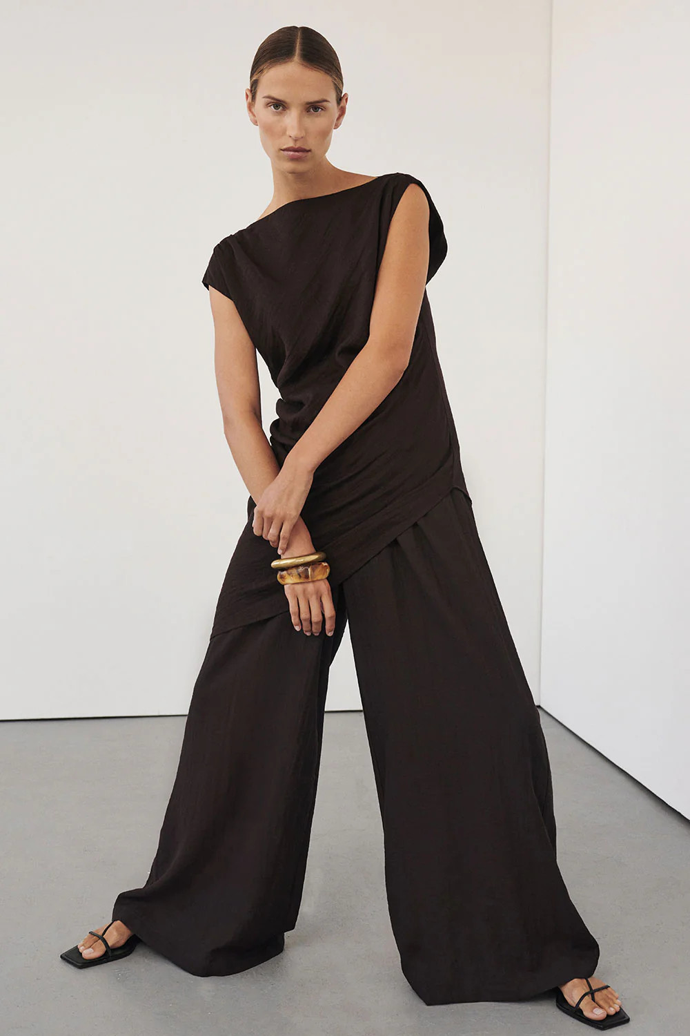 SHYLA BITTER CHOC ASSYMETRICAL TOP | DISSH