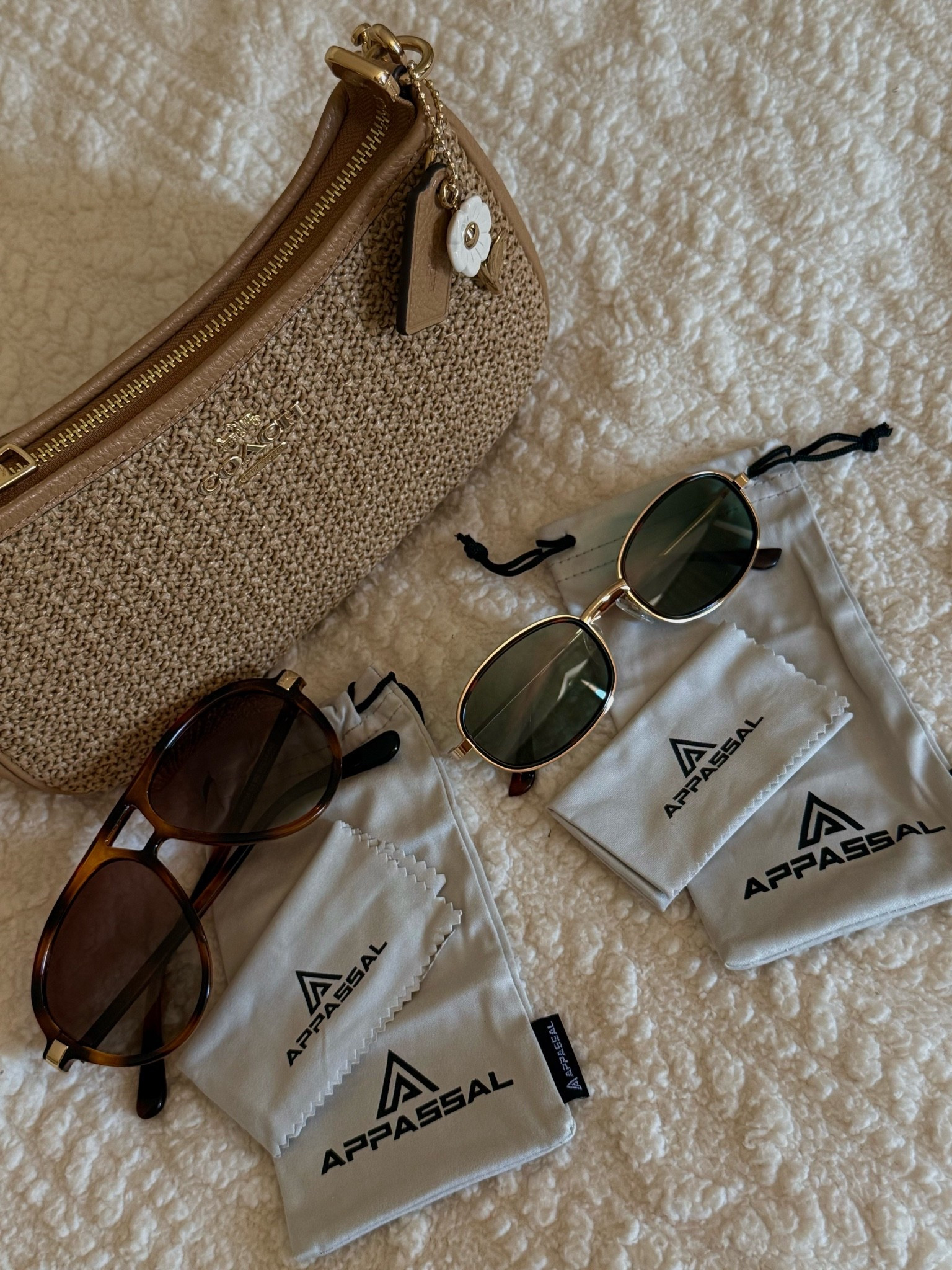 which sunglasses do you prefer? 🌞🤍✨

#affordablesunglasses #sunglasses