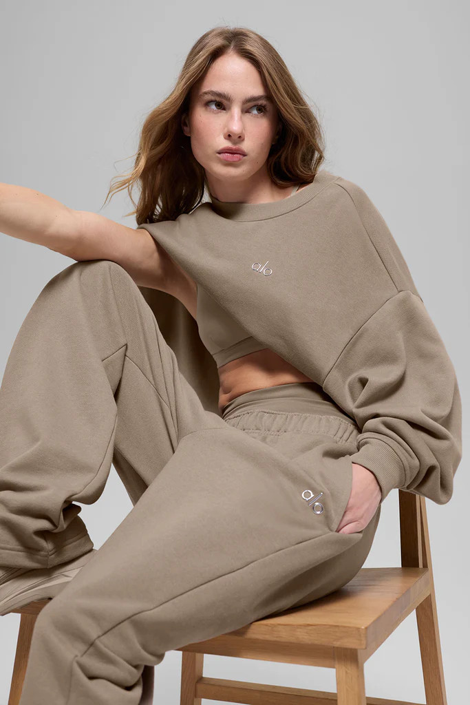 Accolade Crew Neck Pullover | Alo Yoga (US)