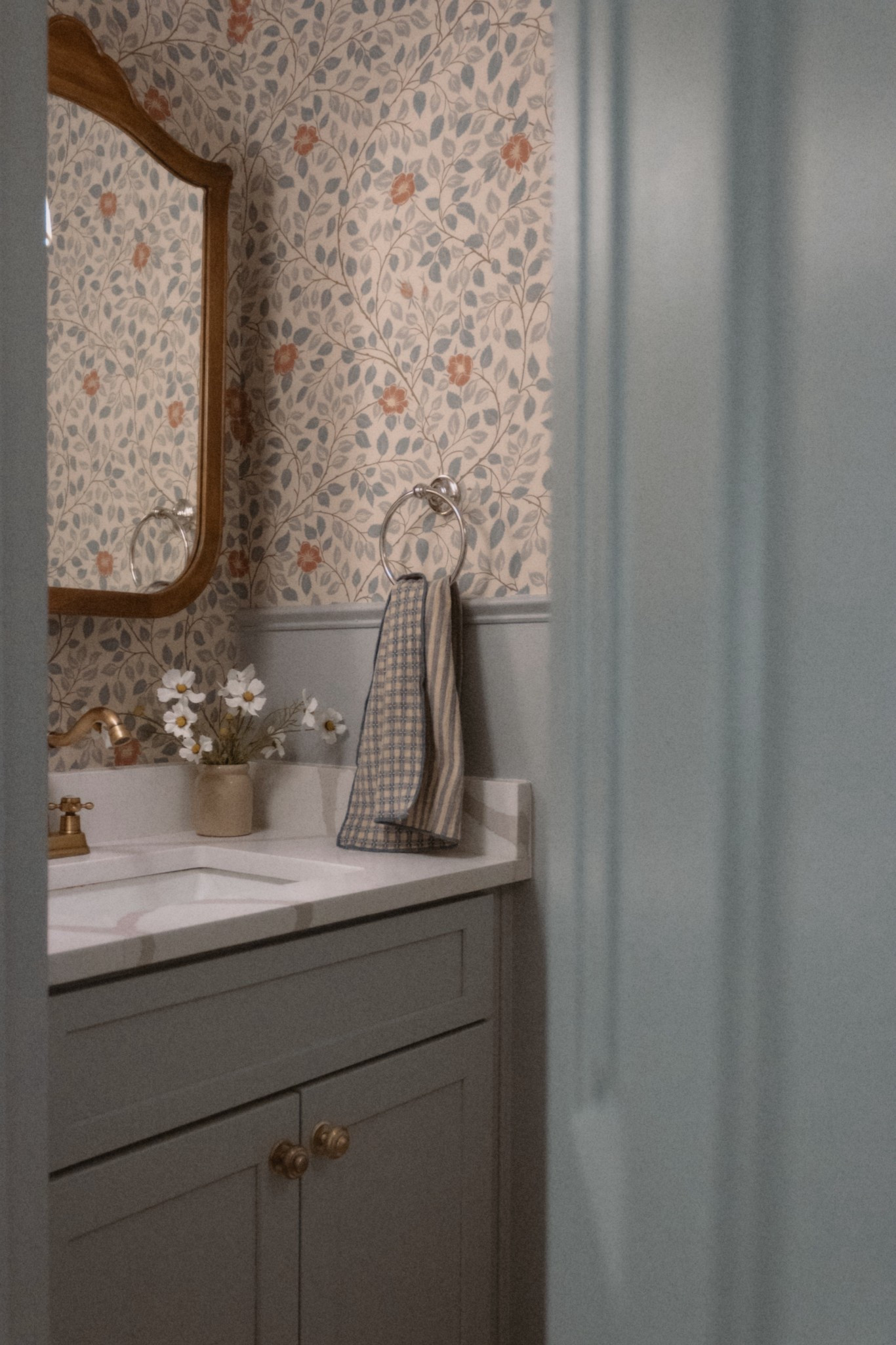Powder bathroom 😍🩵✨

#LTKHome