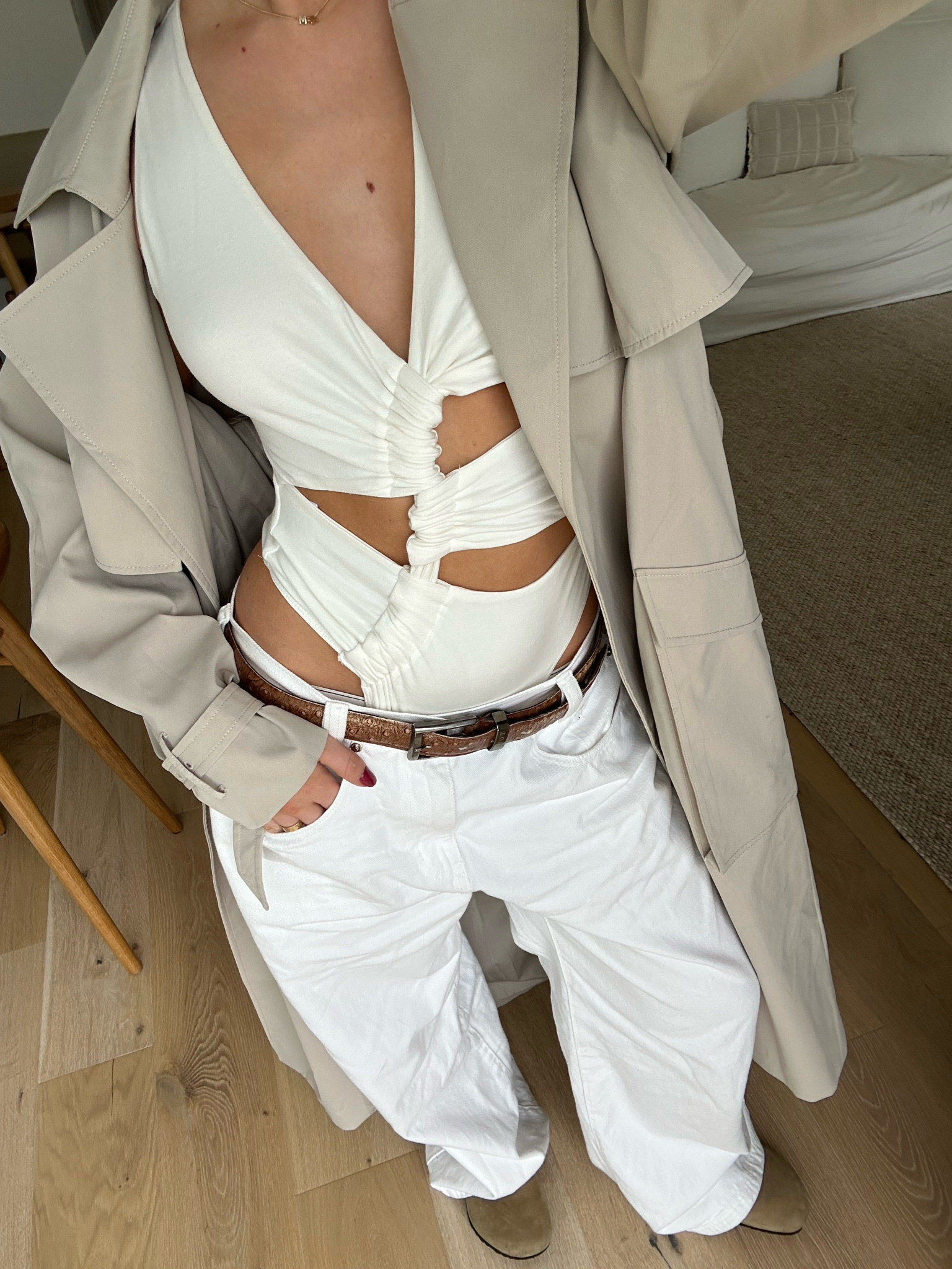 Jeans are Nakedvice and trench is Camilla and Marc (from their warehouse sale but I think the one I linked is the same style!) belt is thrifted 🩷