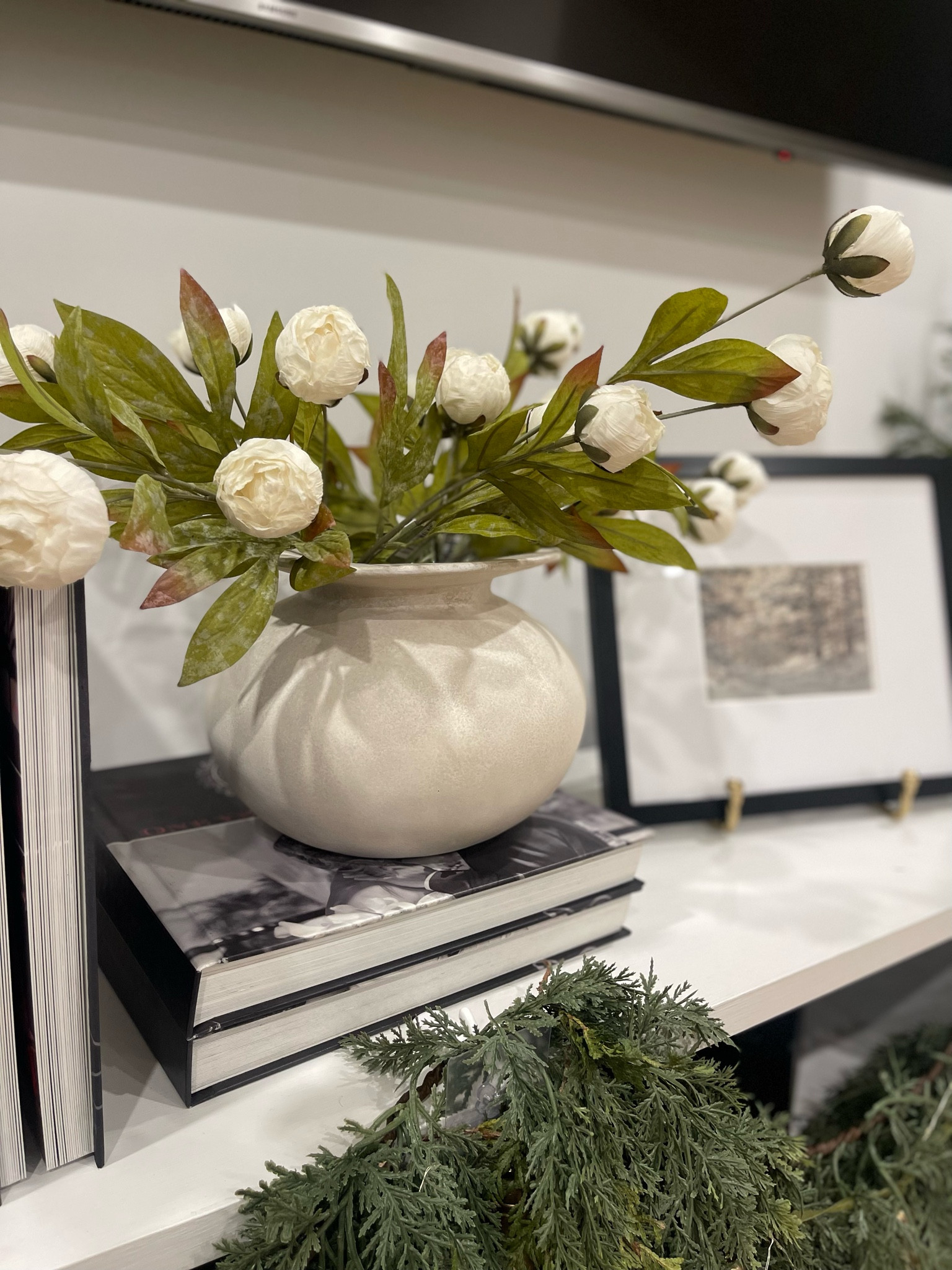 The viral peonies stems from Michael’s are currently back in stock! I love these stems paired with the studio McGee spring collection vase. Grab them before they sell out again! 

Shown is the “cream” color. 
I also adore the “tan” color (which is more of a neutral blush pink!)

I have 6 stems shown in the vase 

Affordable decor, spring decor 2025, spring decorating, affordable home, target home decor, studio McGee x threshold spring collection, neutral home decor, boujee on a budget 

#LTKSeasonal #LTKHome #LTKFindsUnder50