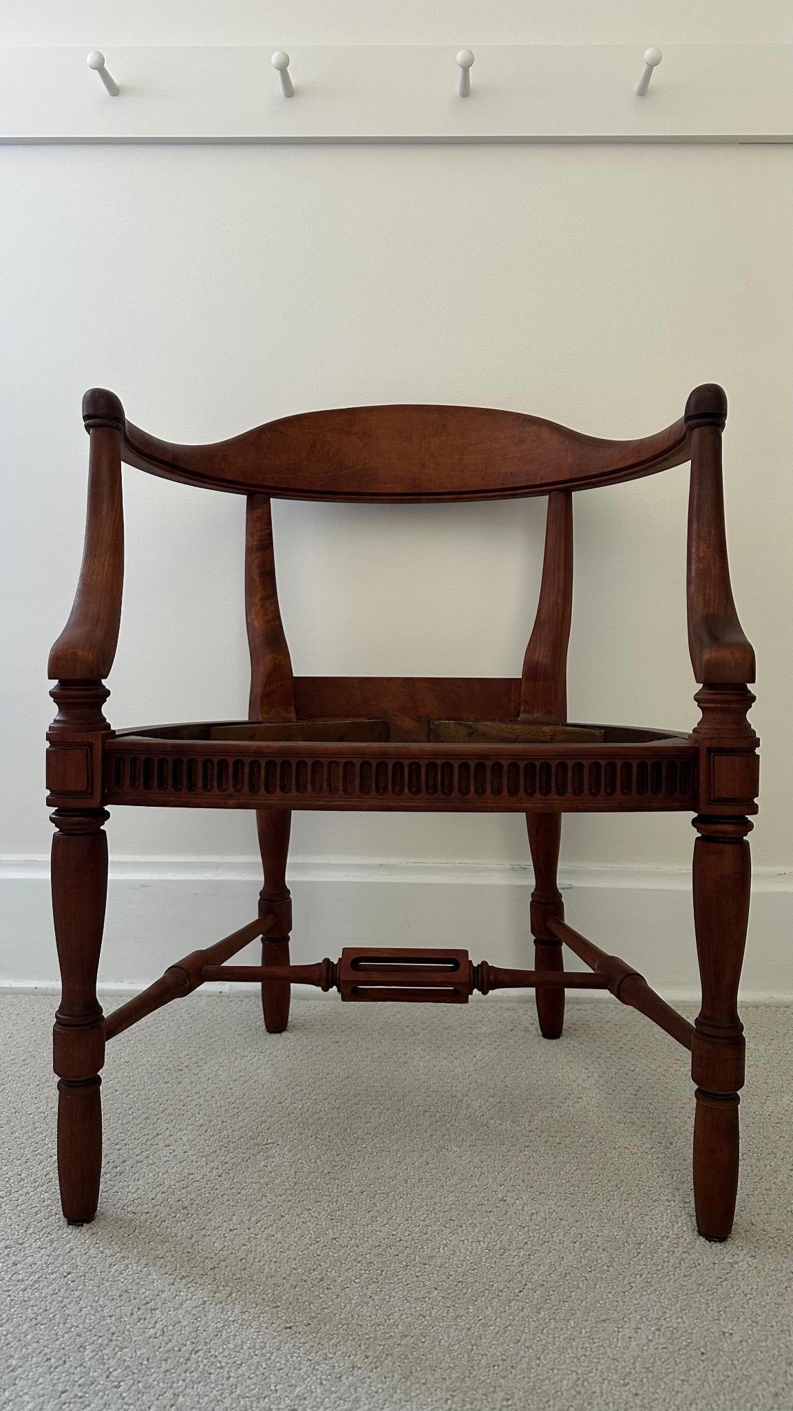 “The $10 Chair” part 2! And she’s back!! 💃🏼 

