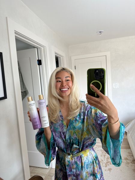 #ad I turned my bathroom into a spa by adding eucalyptus to the shower head (why did I wait so long to try this) and washing my hair with @michiruhair Fullness shampoo and conditioner. It's made to revive and give volume to thinning hair without weighing it down. I love the results afterwards- so full and bouncy! Avail @target
#MichiruHair #MichiruPartner #Target #TargetPartner
