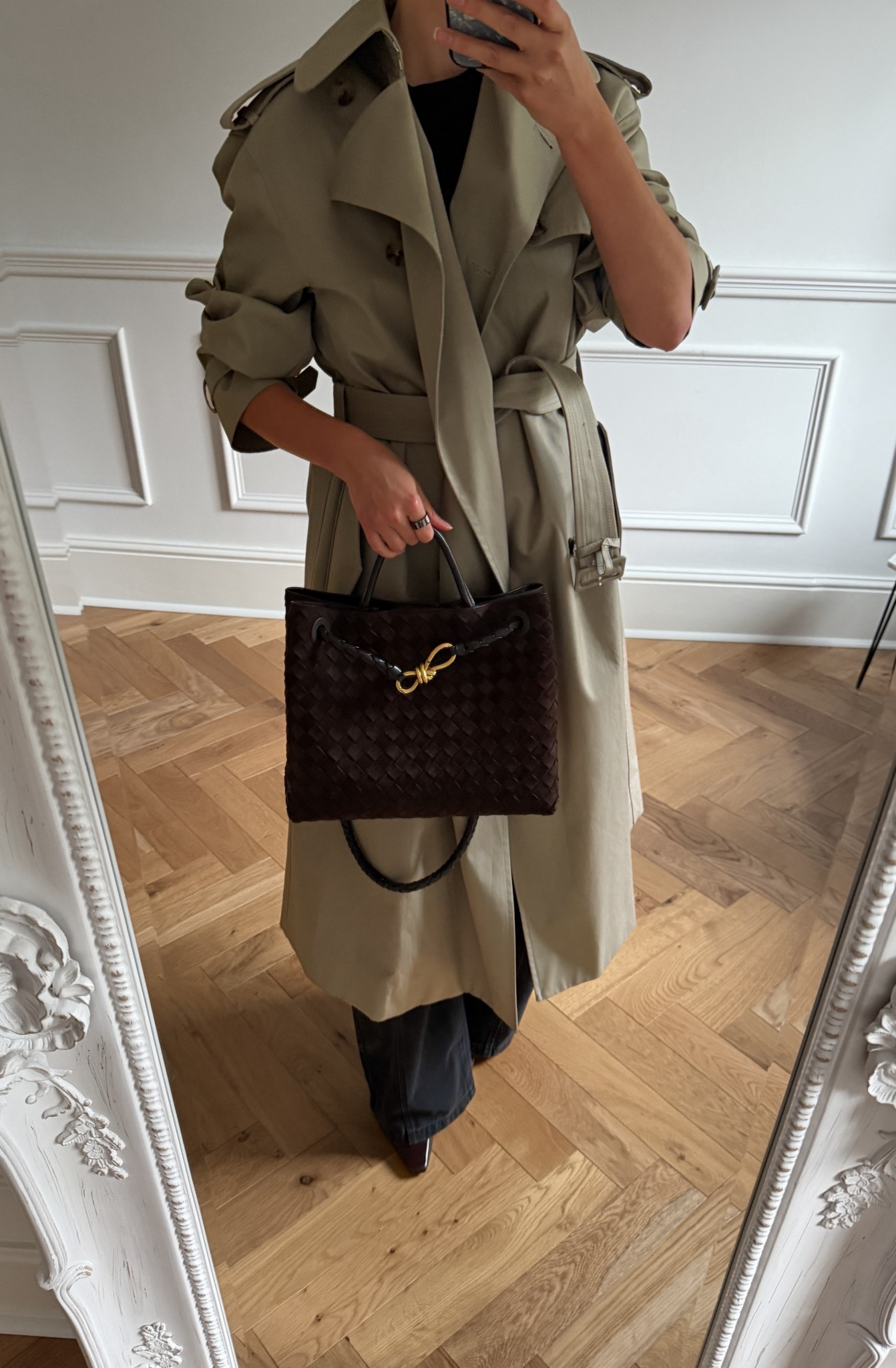 The trench coat and bag combination of dreams ❤️

Alexander McQueen beige trench coat with chocolate brown suede Bottega Andiamo in medium colour fondant. Teamed with simple tee and wide leg jeans, finishes with boots 👢 

#LTKStyleTip #LTKSeasonal #LTKItBag