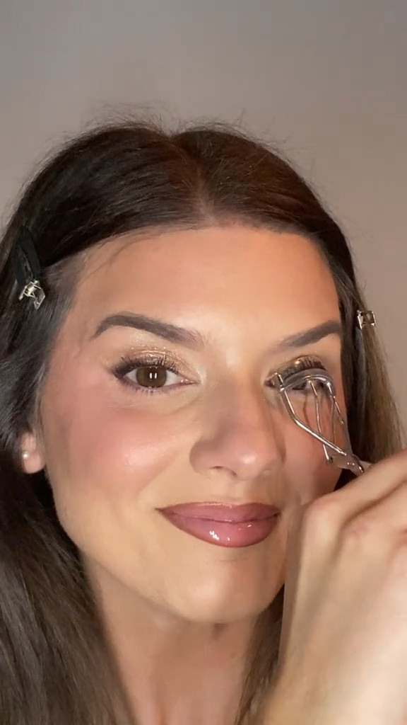 Date night flirty makeup :) Tarte is 30% off!! Grab some brushes, eyeshadow palettes & bronzer! 