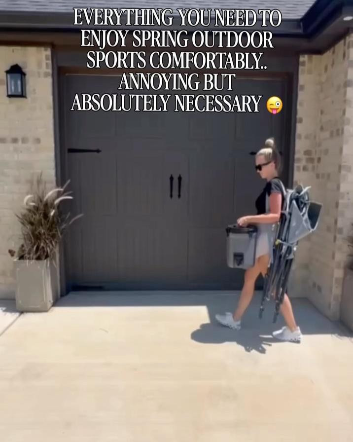 Calling all sports moms…. SURVIVAL GUIDE coming in hot. 😂linked all of my go to’s depending on the weather. Comment- YES and I’ll send ya all the details!