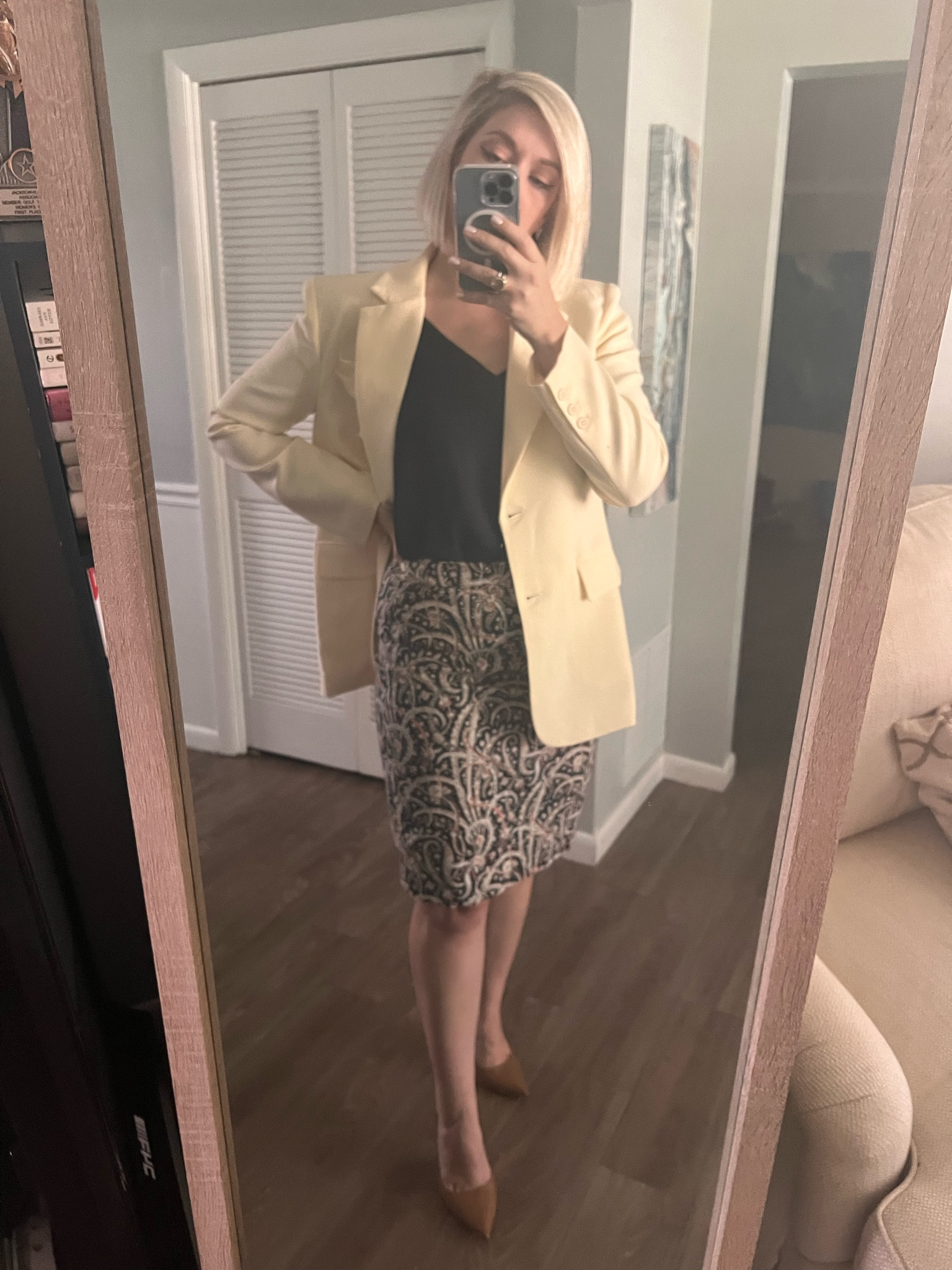 I feel like pencil skirts are making a comeback. 

#LTKstyletip #LTKunder100 #LTKworkwear