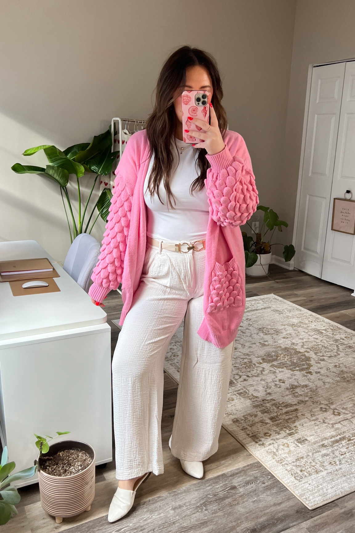 work outfit idea: monochrome base with a cardigan that adds a fun pop of color 🩷

#LTKmidsize #LTKworkwear