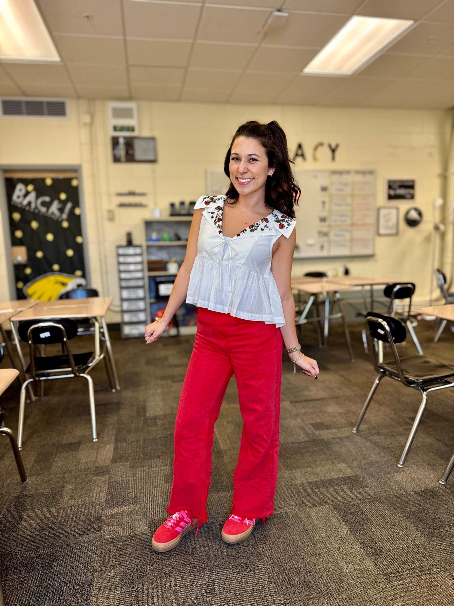Causal teacher fit
Top: XS TTS 
Jeans: 6 TTS
Shoes: 7.5 (I should have sized down to a 7)

#LTKShoeCrush #LTKStyleTip #LTKPetite